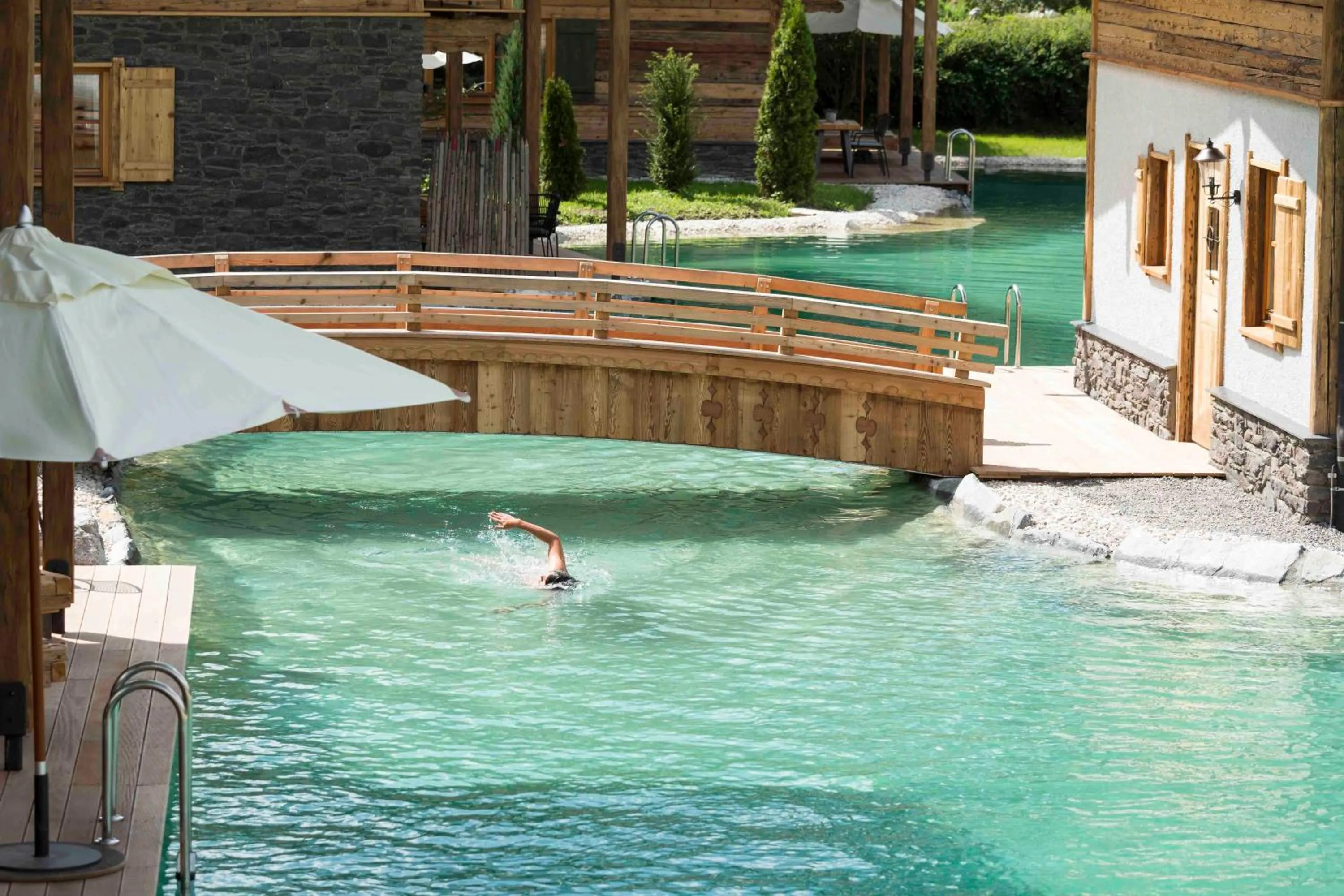 Swimming pool in LaPosch - Dein Bergaway