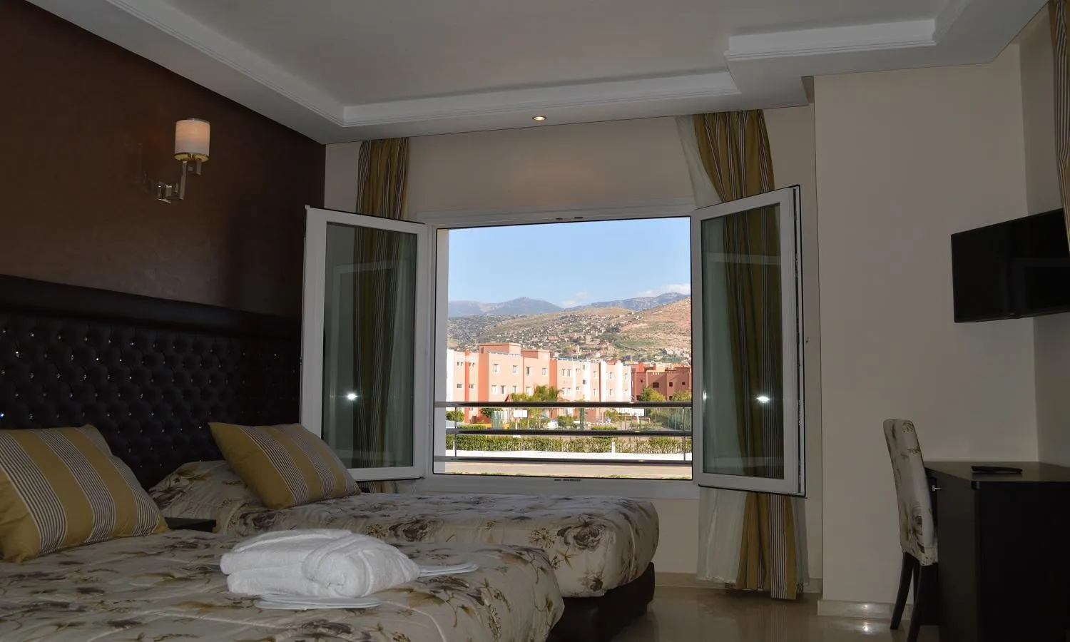 Bed in Hotel La Luna