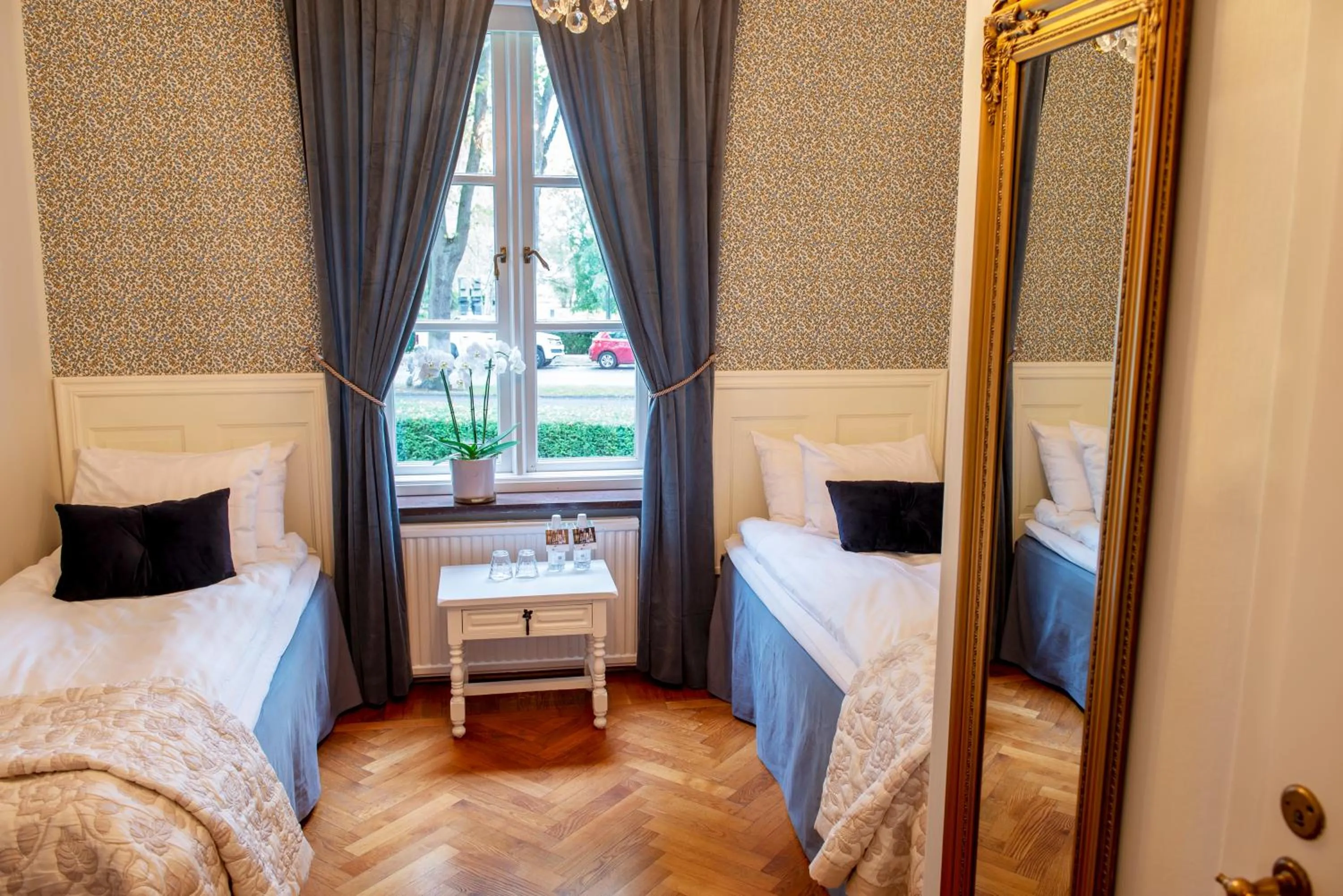 Bedroom, Bed in Slottshotellet