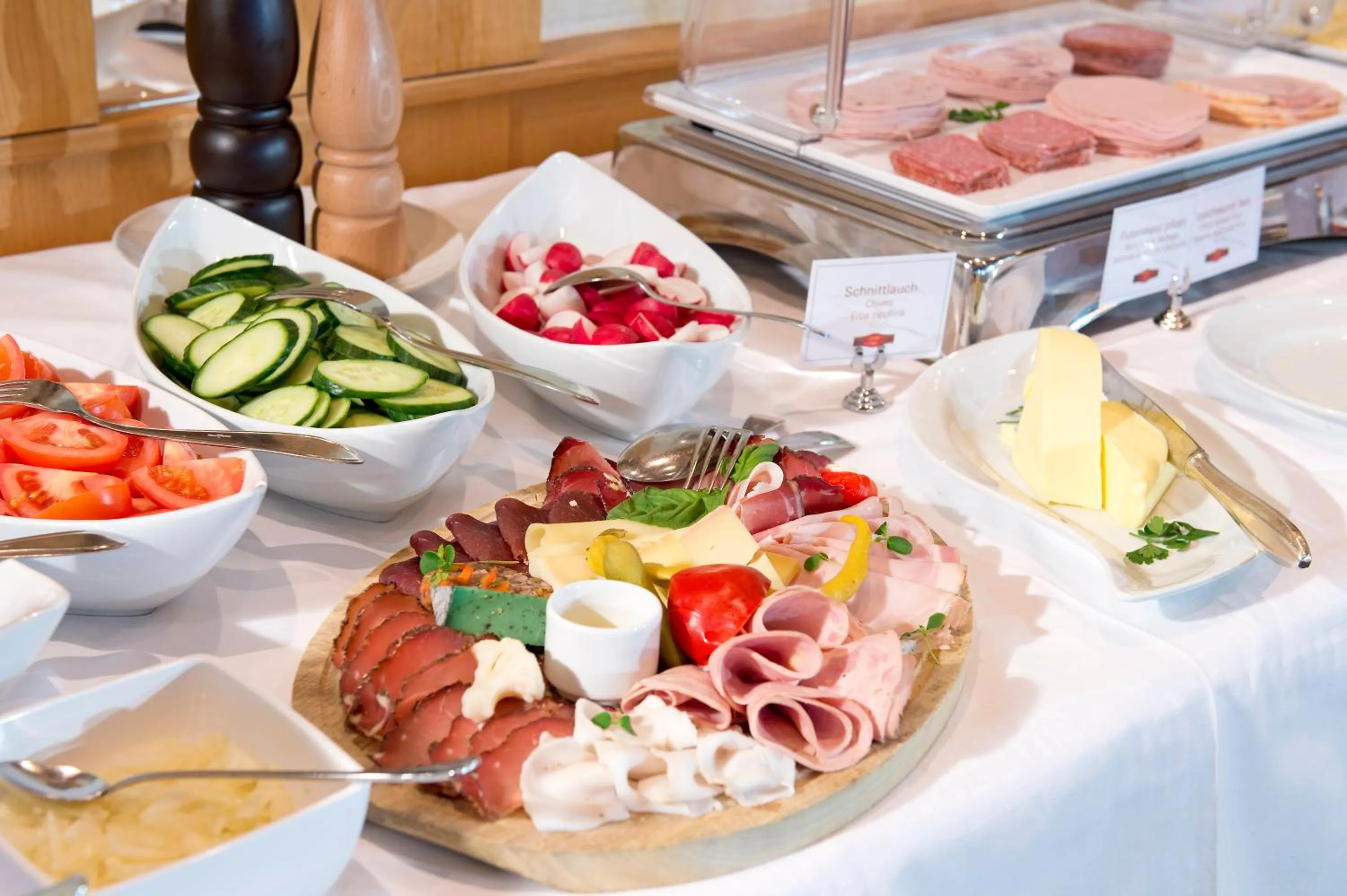 Buffet breakfast in Inntaler Hof