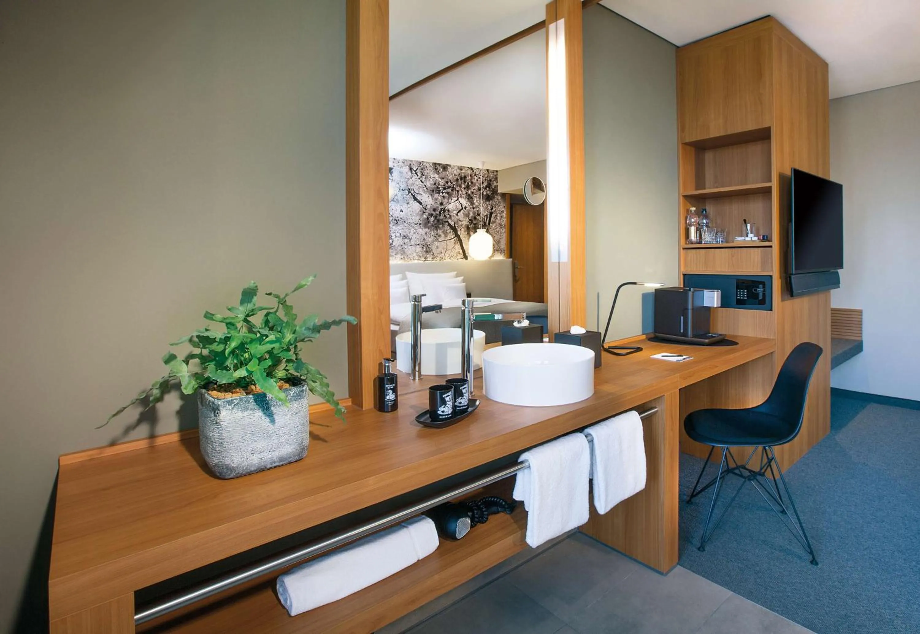 Bedroom in Me and All Hotel Dusseldorf, by Hyatt