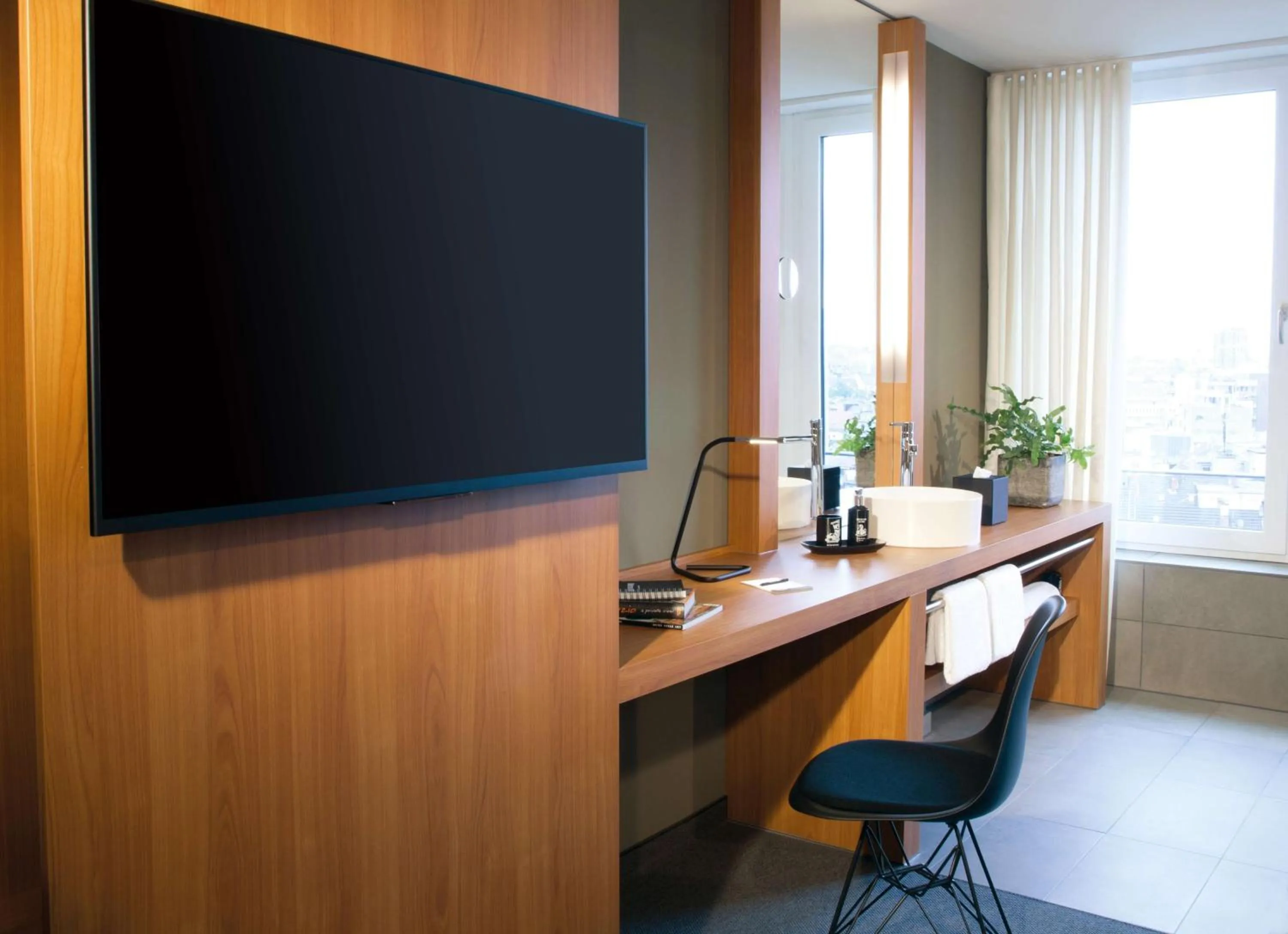 Bedroom in Me and All Hotel Dusseldorf, by Hyatt