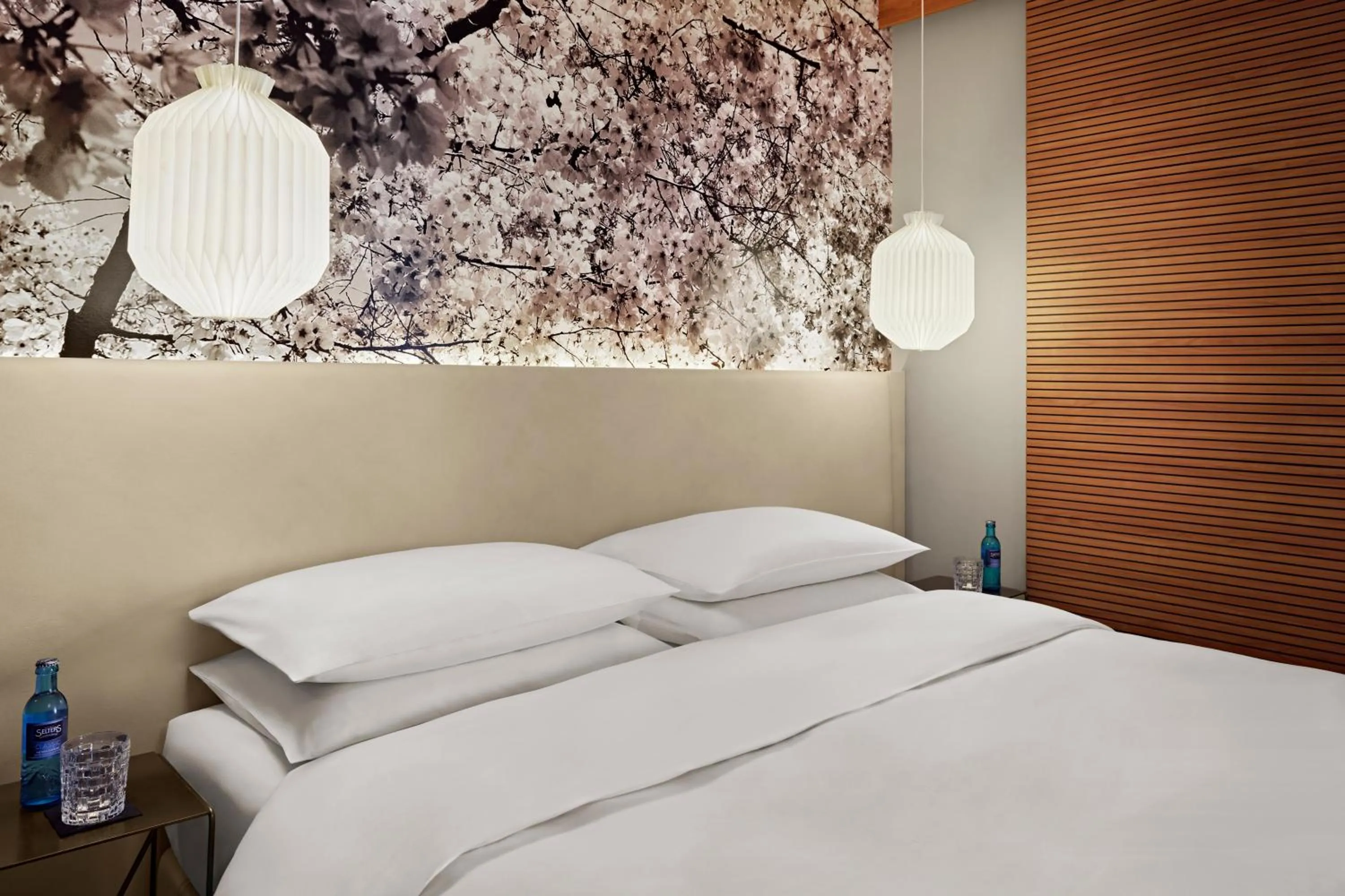 Bed in Me and All Hotel Dusseldorf, by Hyatt