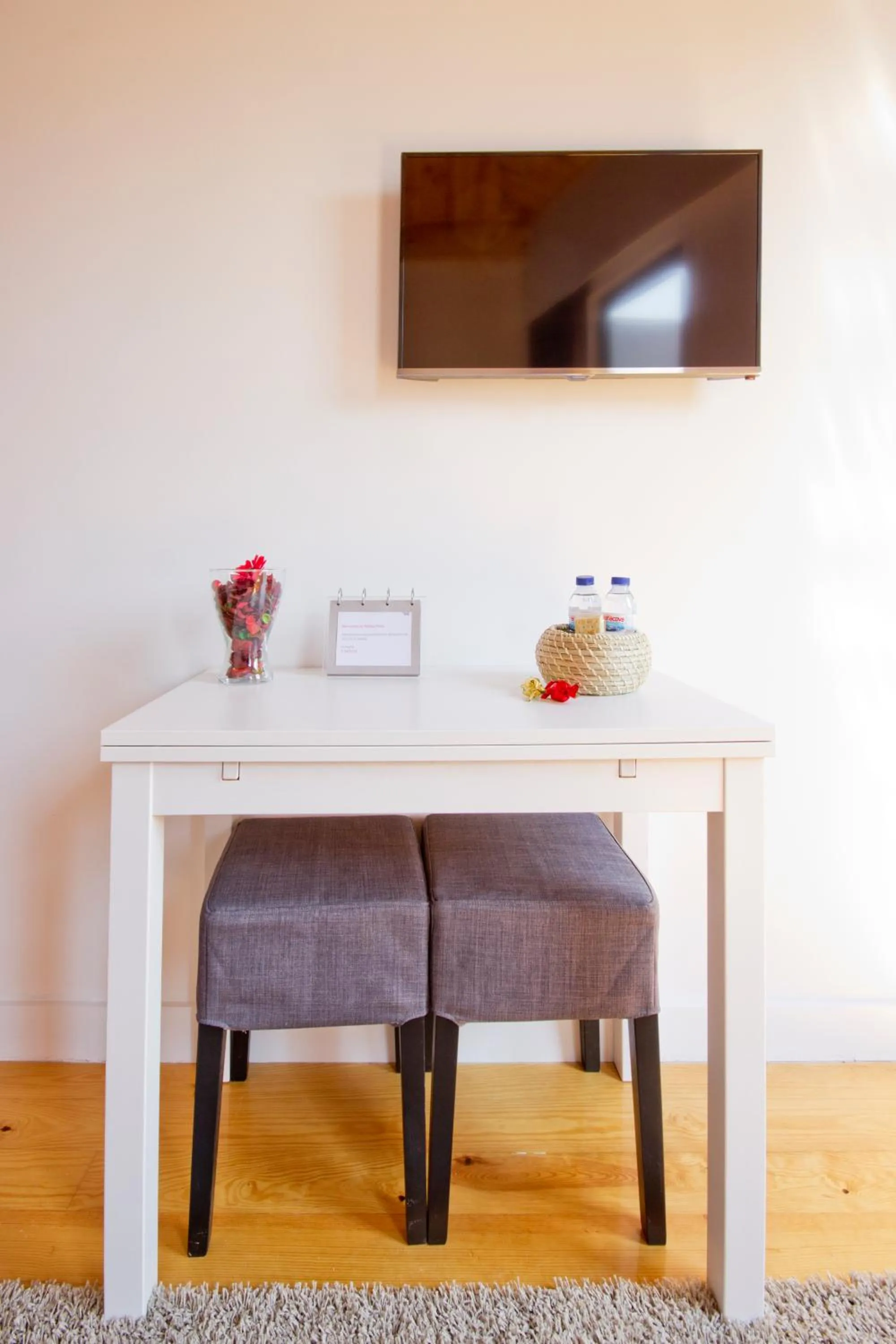 Dining area in MyStay Porto Bolhão