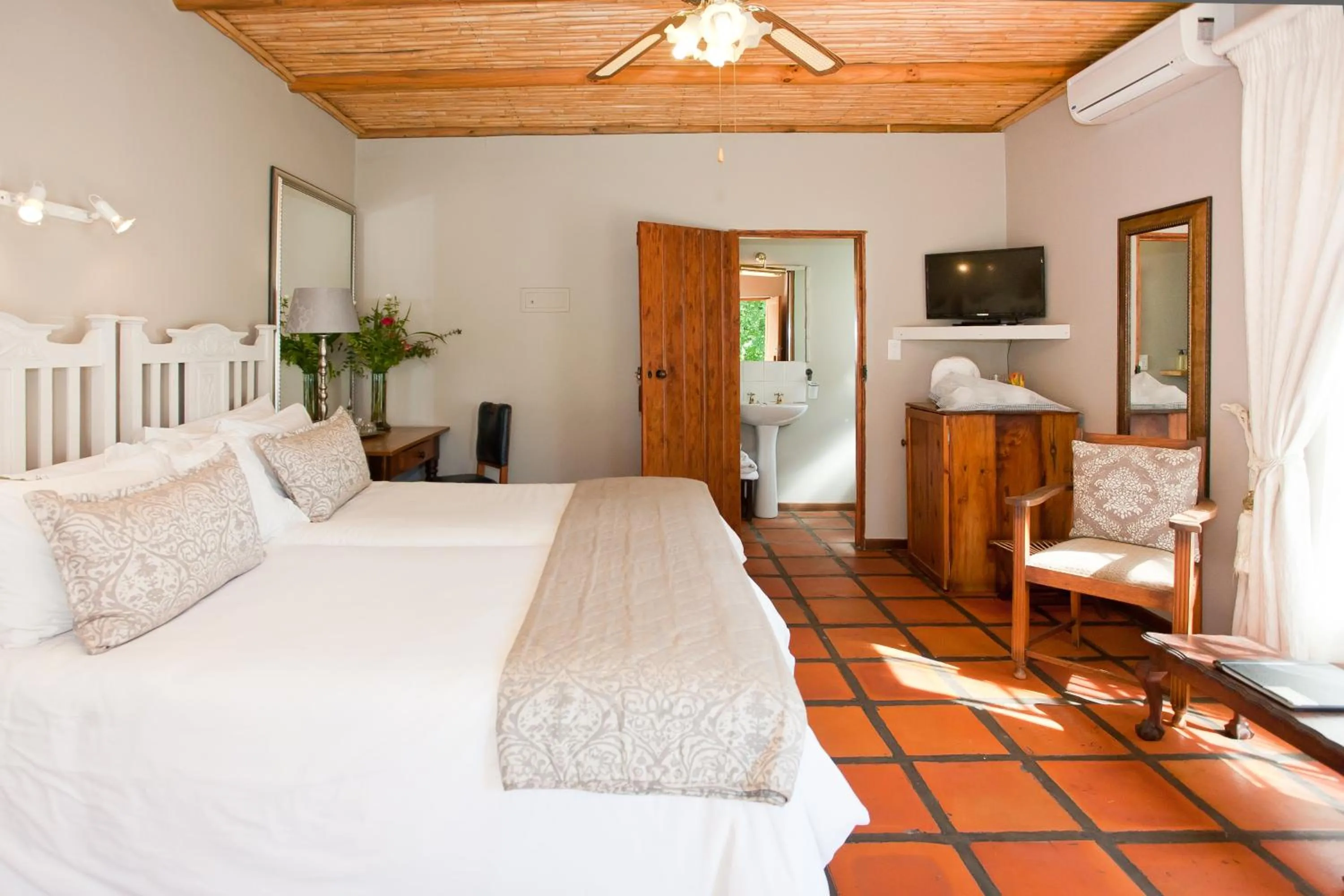 Garden, Bed in Oue Werf Country House