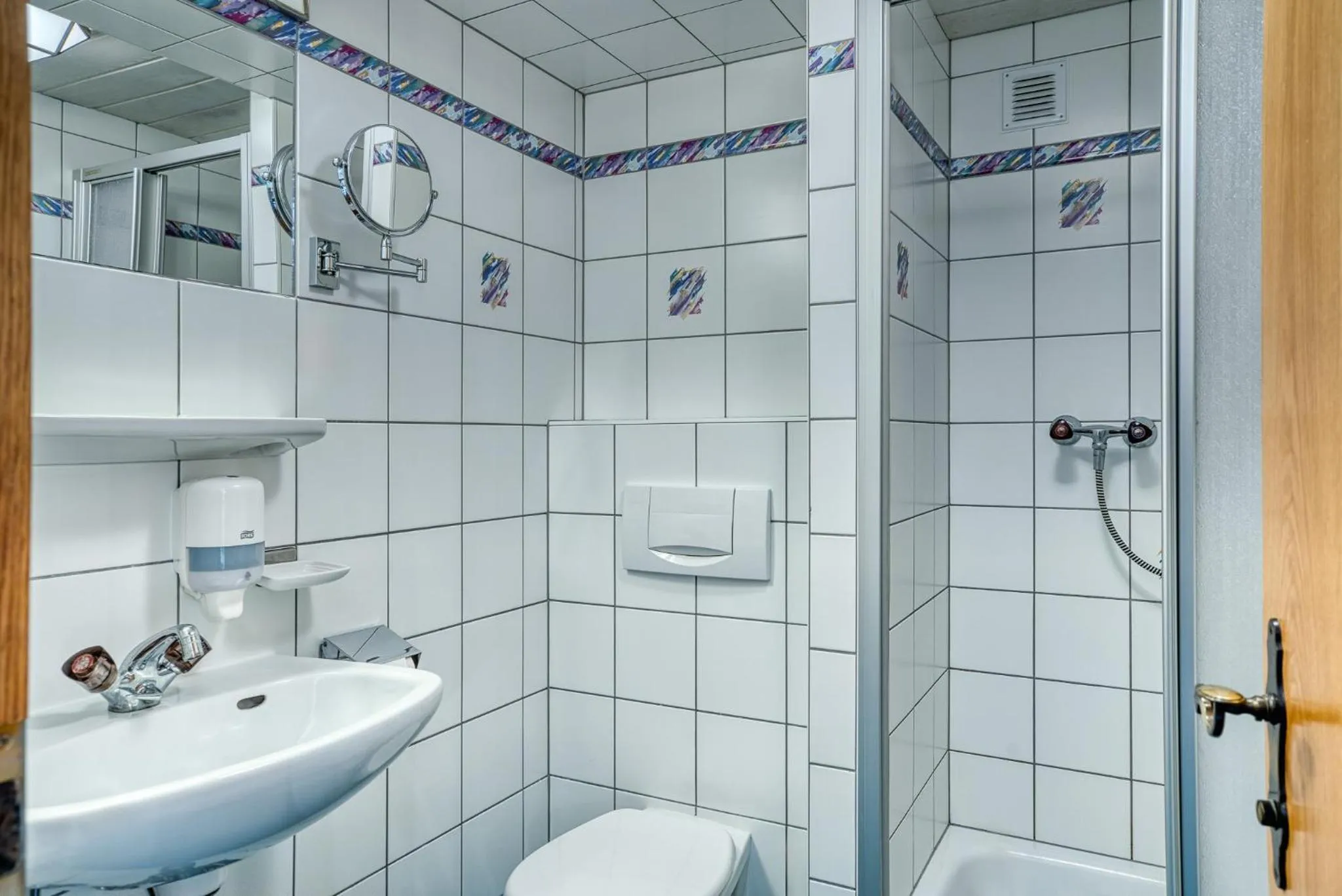 Bathroom in keyone rooms Tarrenz