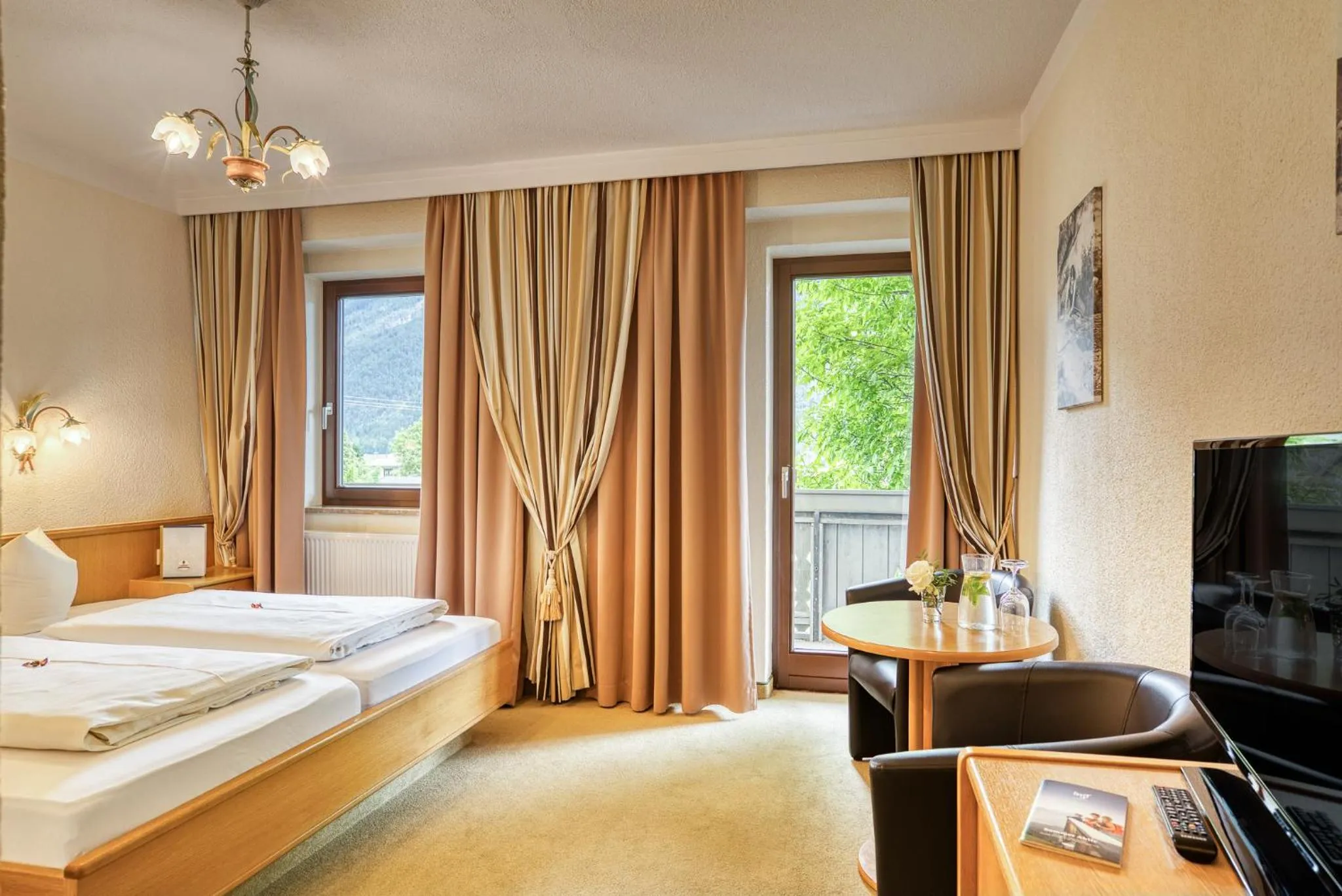 Bedroom, Bed in keyone rooms Tarrenz