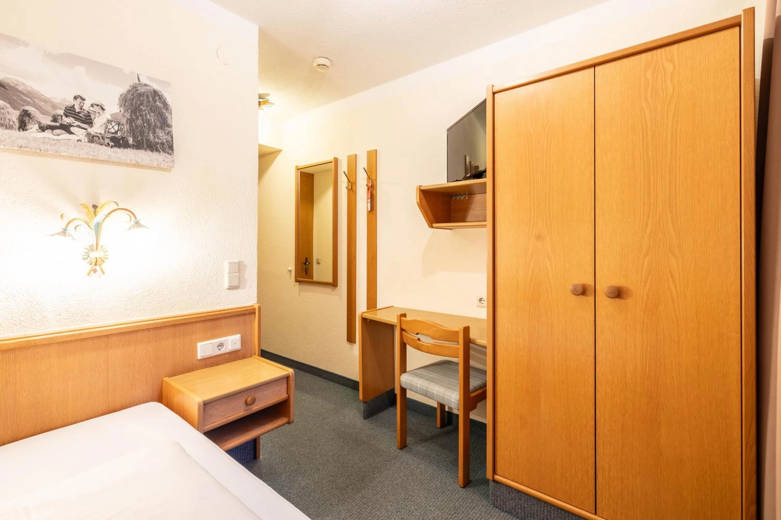 Bed in keyone rooms Tarrenz