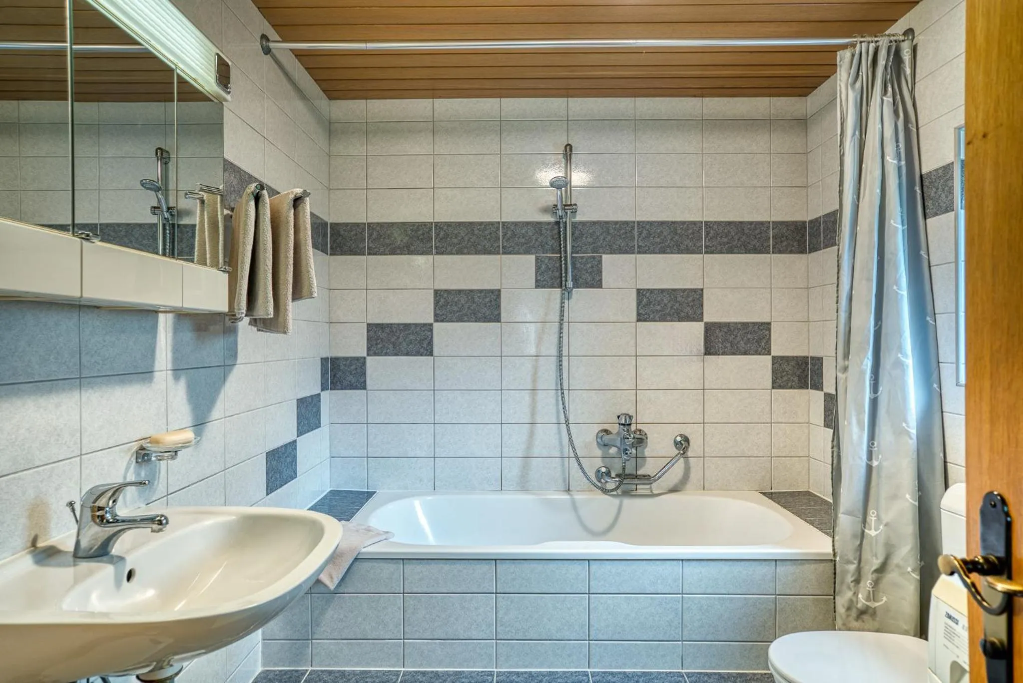 Bathroom in keyone rooms Tarrenz