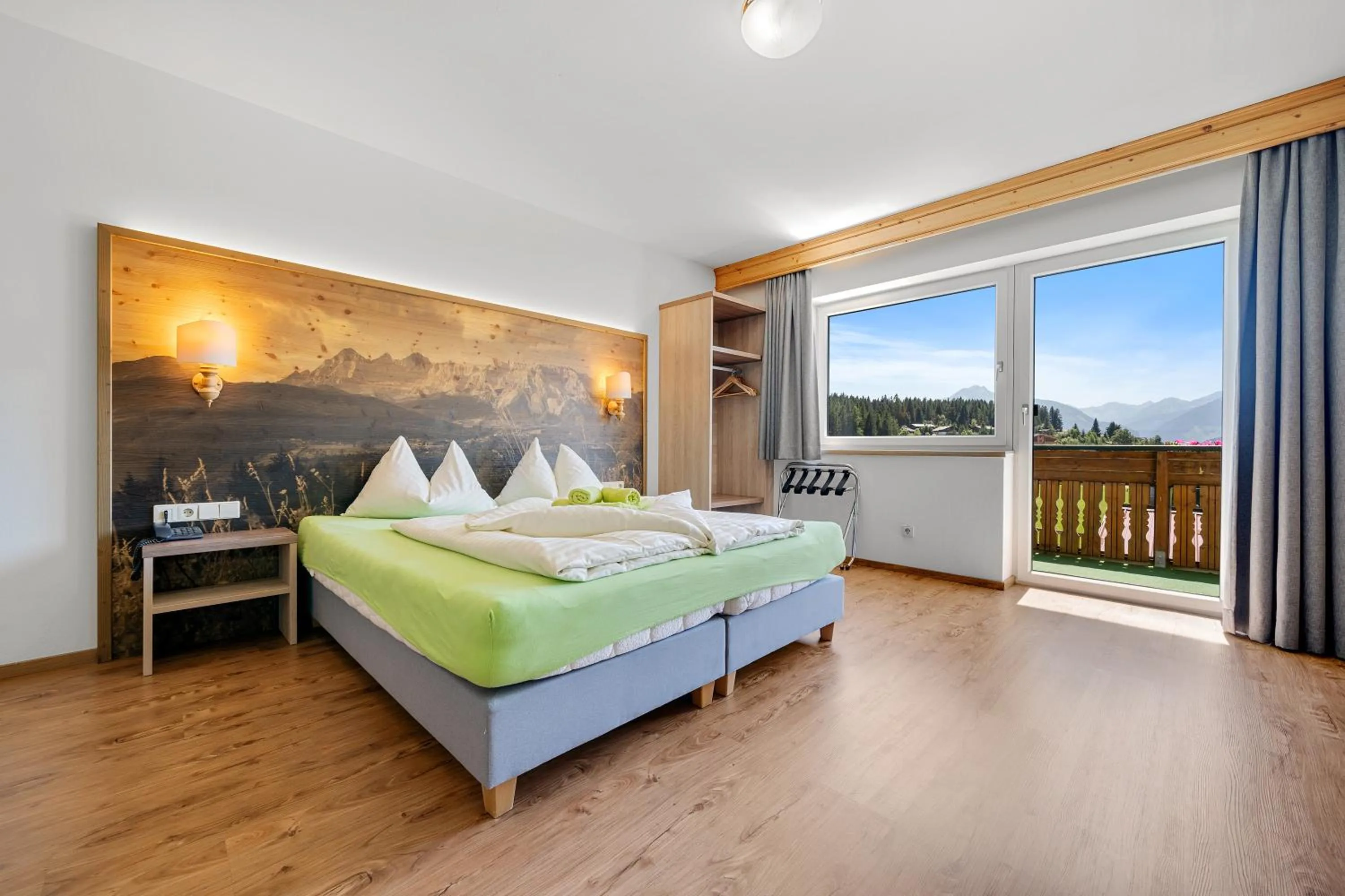 Photo of the whole room, Bed in Hotel Ramsaueralm