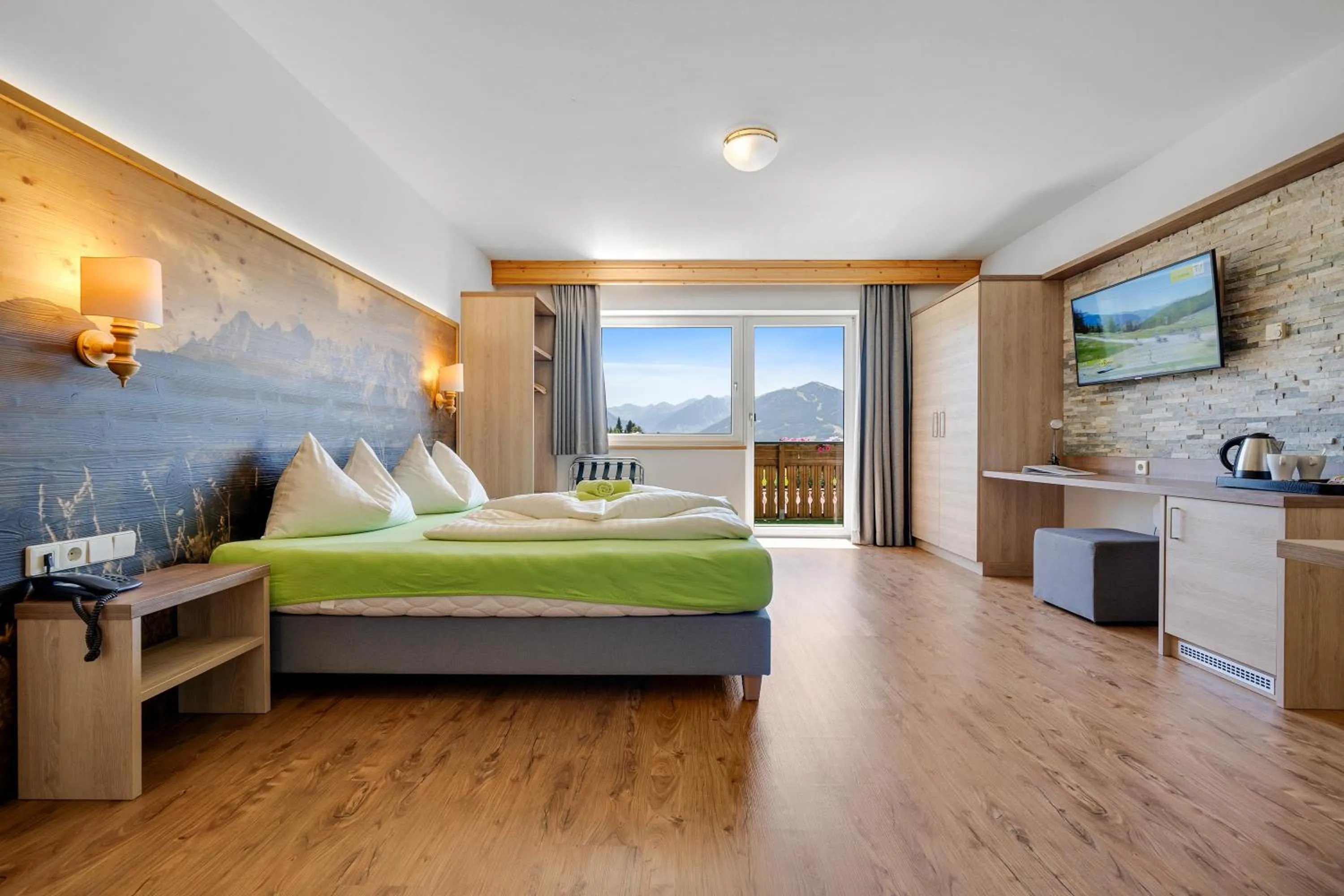 Photo of the whole room, Bed in Hotel Ramsaueralm