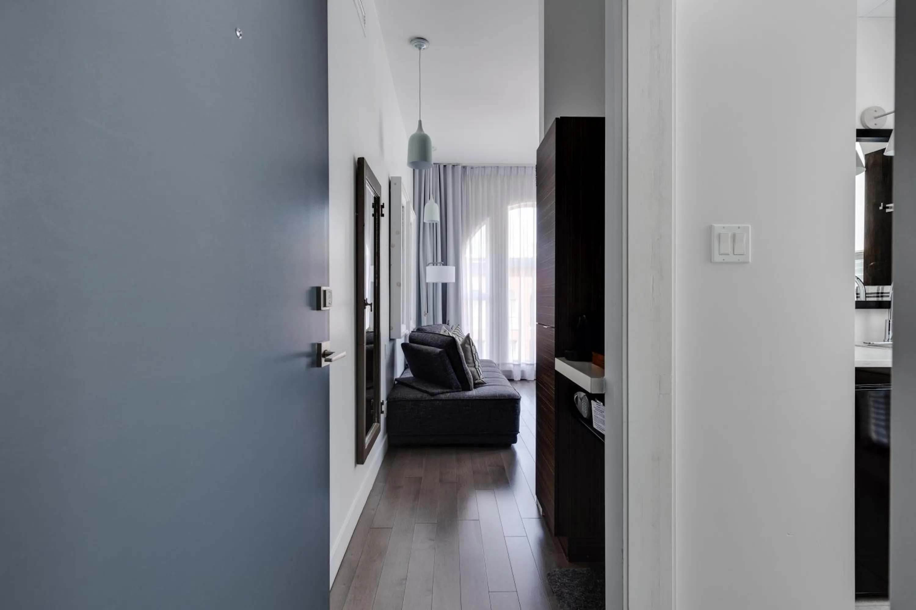 Living room, Bed in Hotel Oui GO!