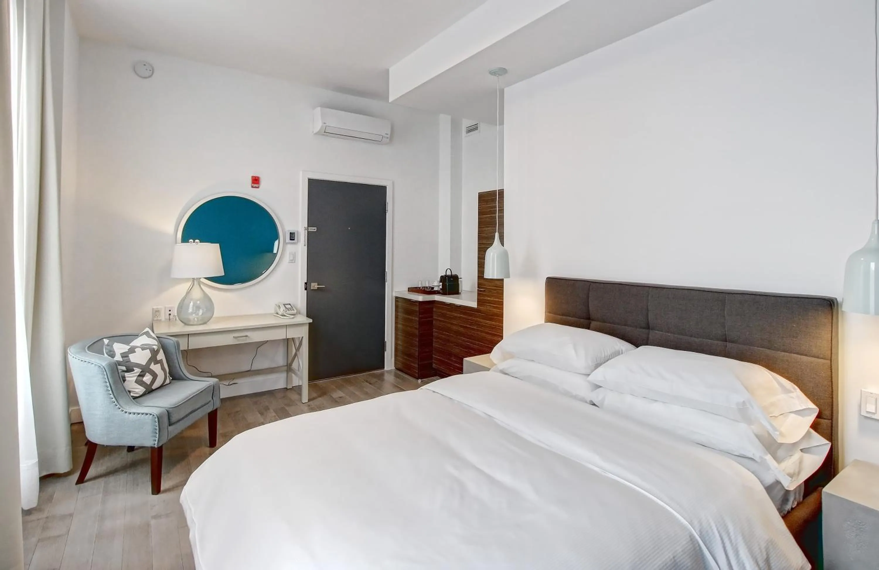 Photo of the whole room, Bed in Hotel Oui GO!