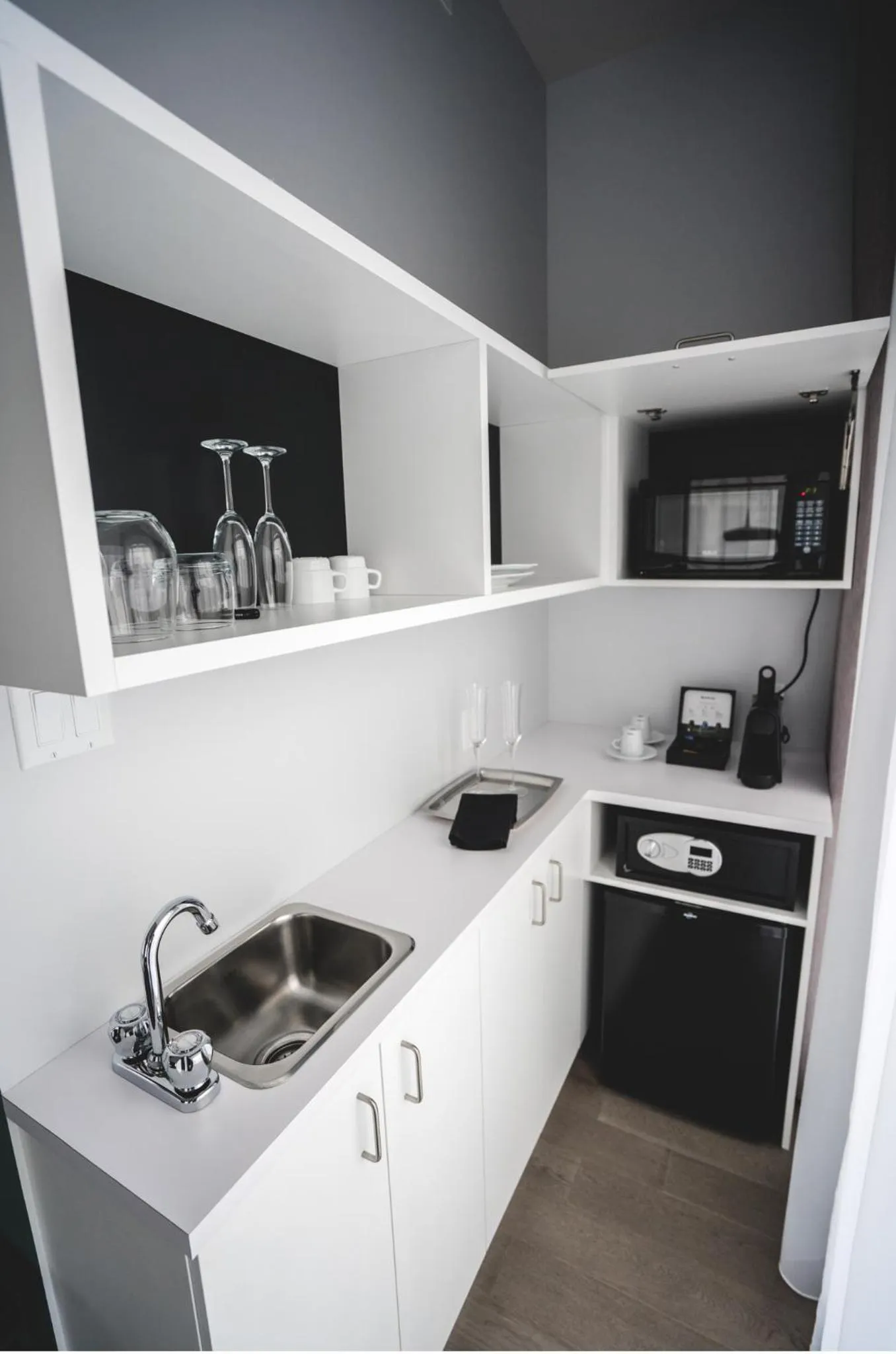 Kitchen or kitchenette in Hotel Oui GO!