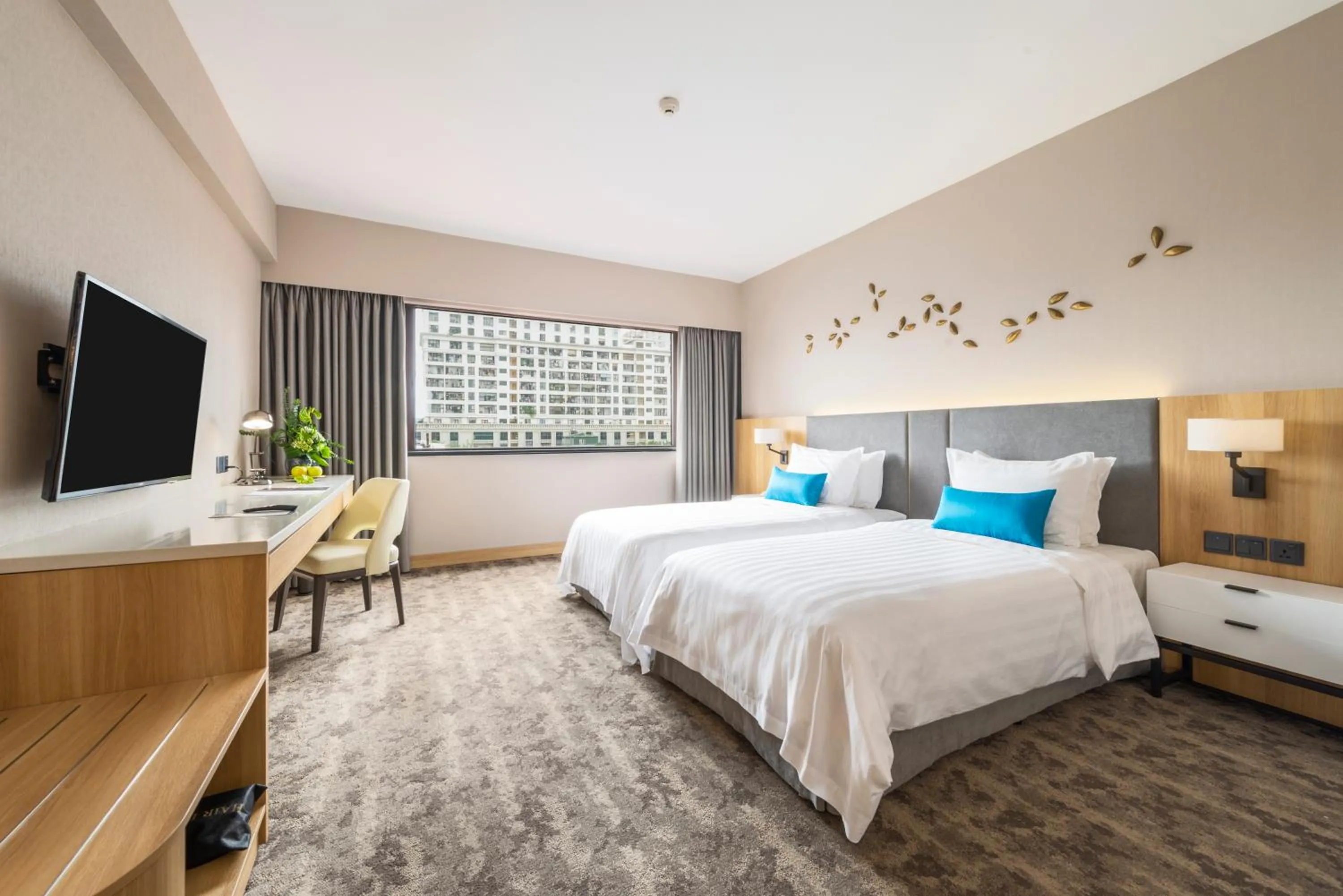 Photo of the whole room, Bed in Hanoi Hotel