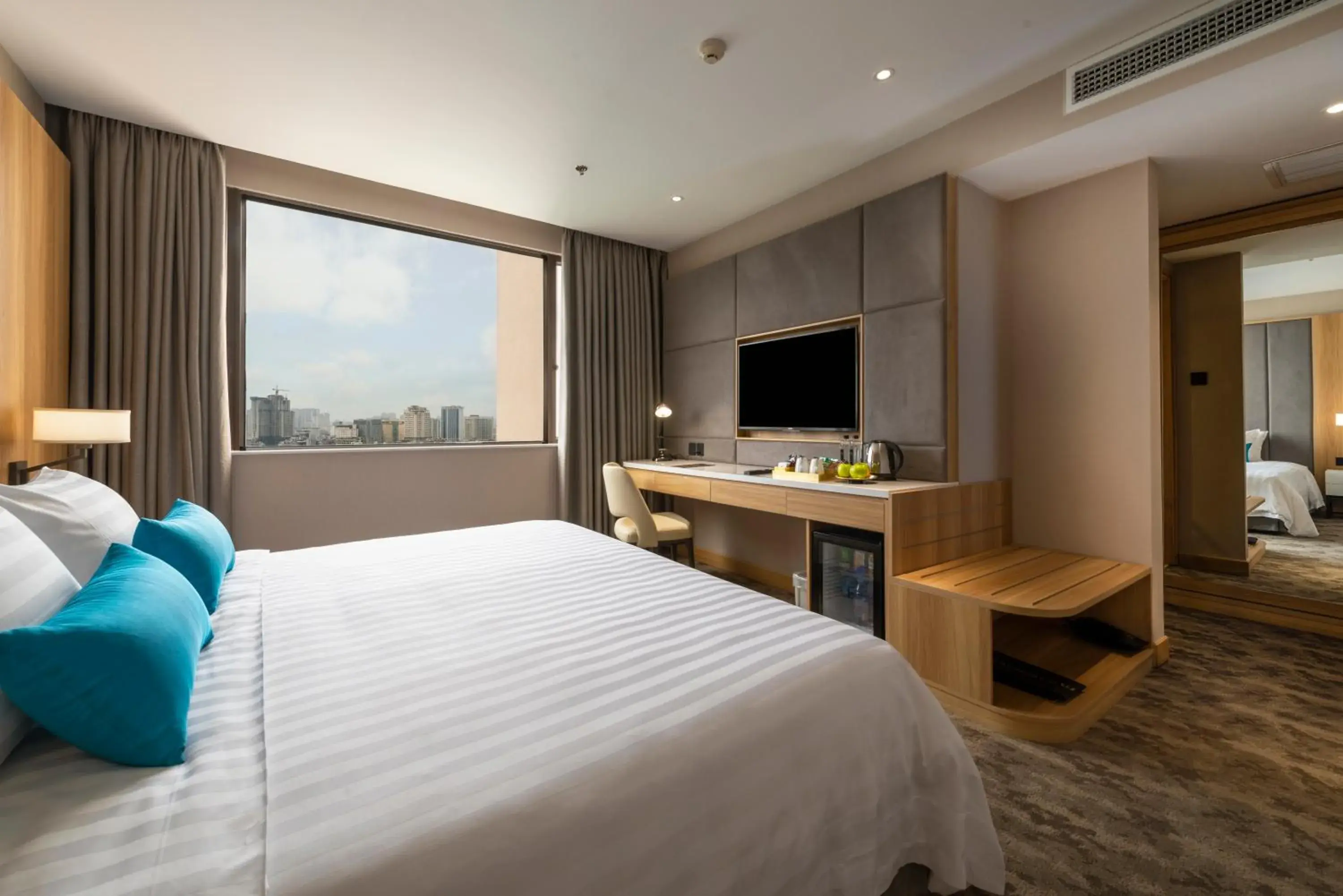 Premium Deluxe Room - single occupancy in Hanoi Hotel Premium Deluxe Room - single occupancy in Hanoi Hotel