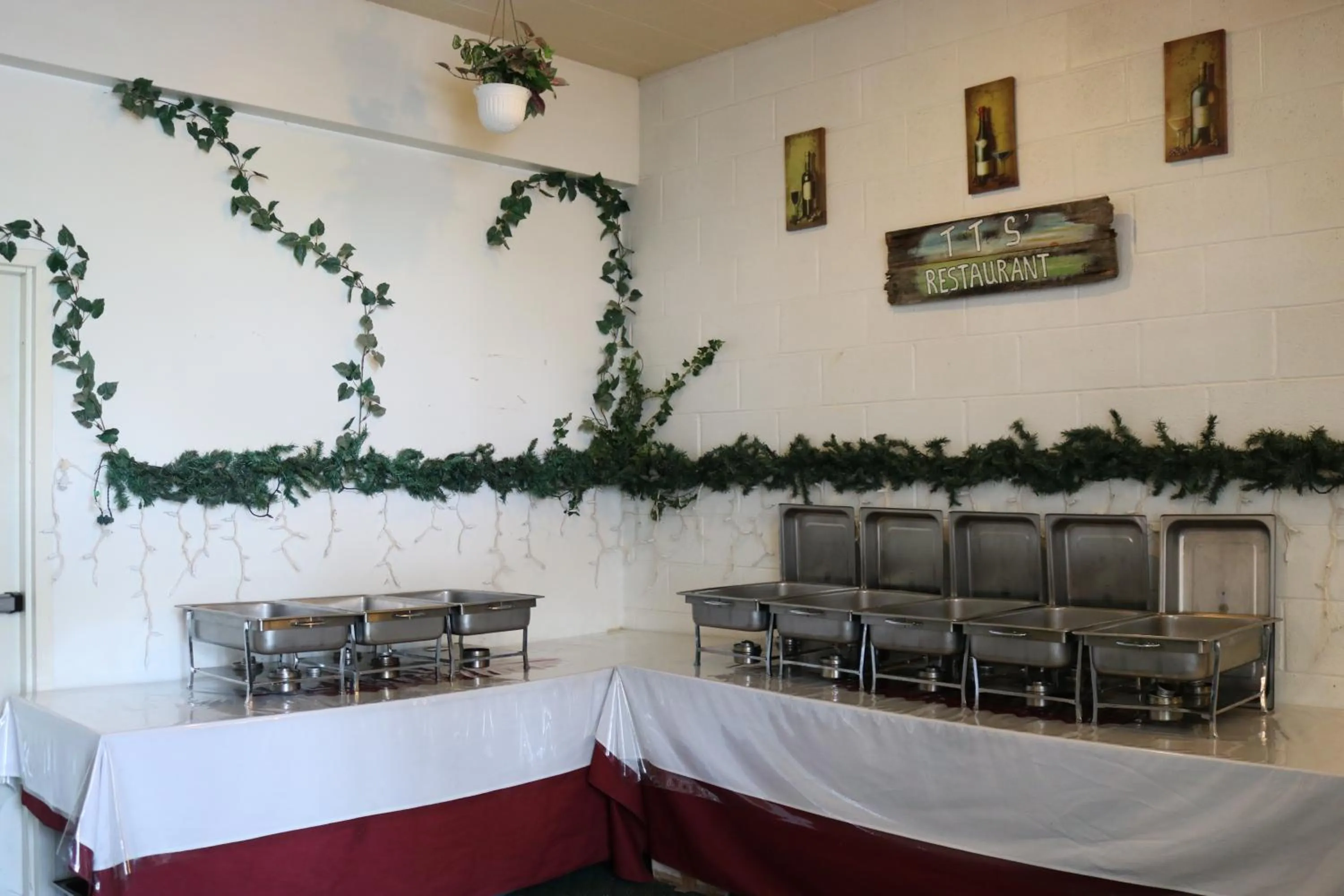 Restaurant/places to eat in Manitou Motor Inn