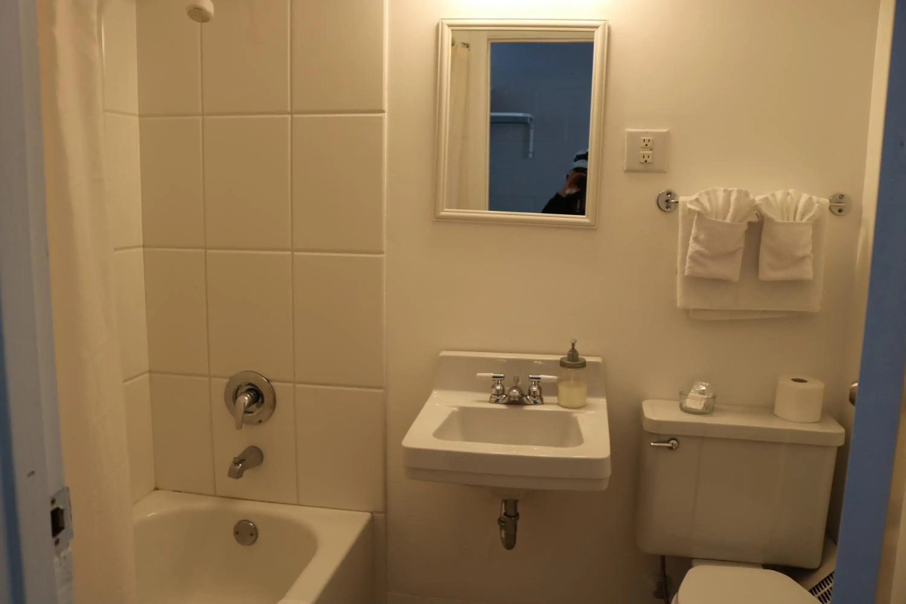 Double Room in Manitou Motor Inn Double Room in Manitou Motor Inn