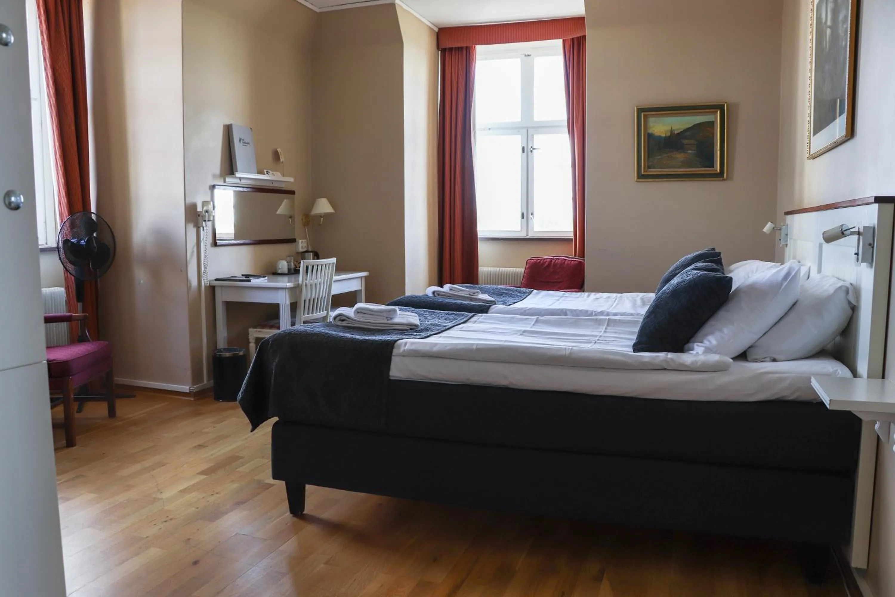 Photo of the whole room, Bed in Eksjö Stadshotell