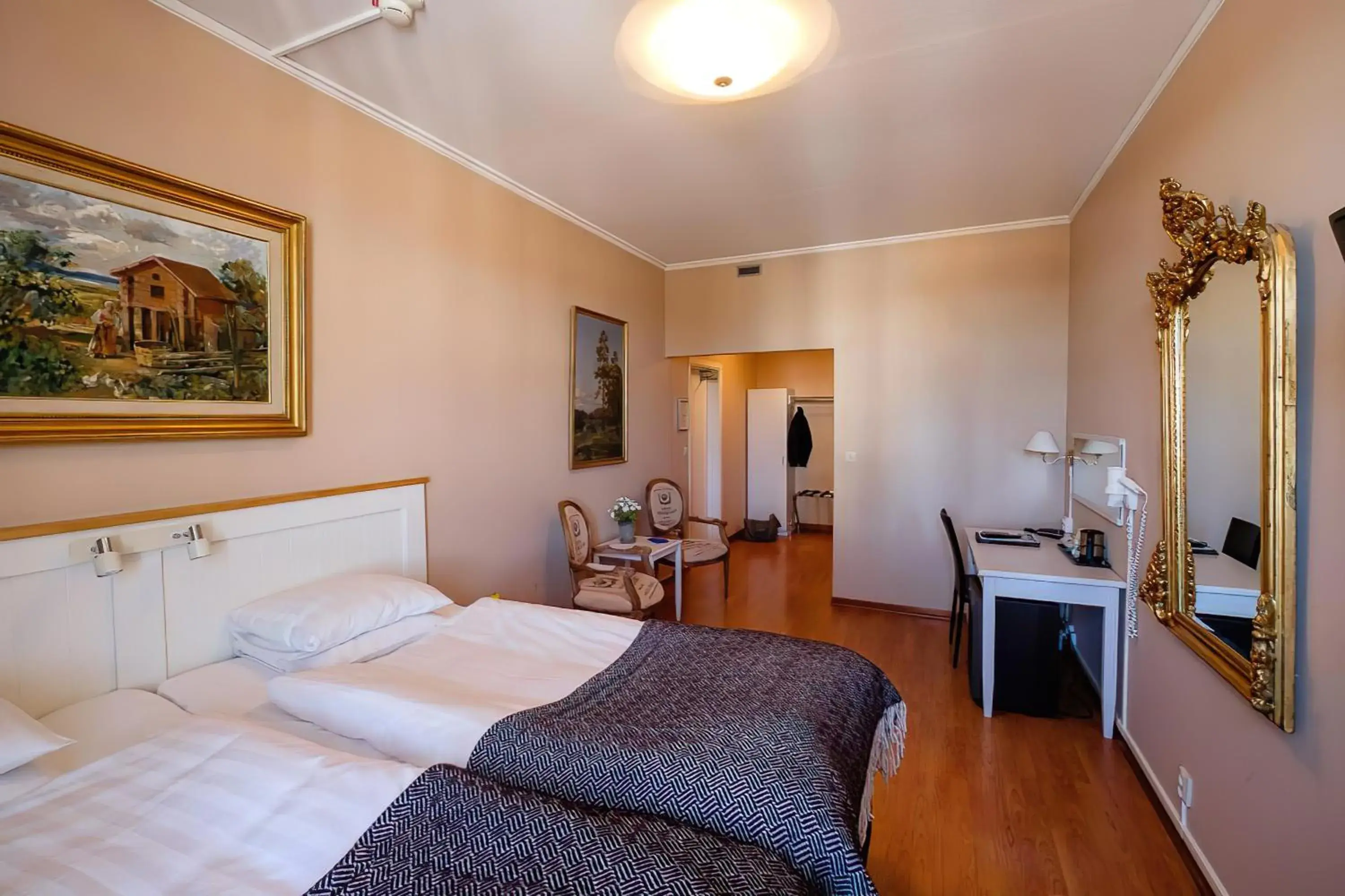 Family Room (2 Adults + 1 Child) in Eksjö Stadshotell Family Room (2 Adults + 1 Child) in Eksjö Stadshotell