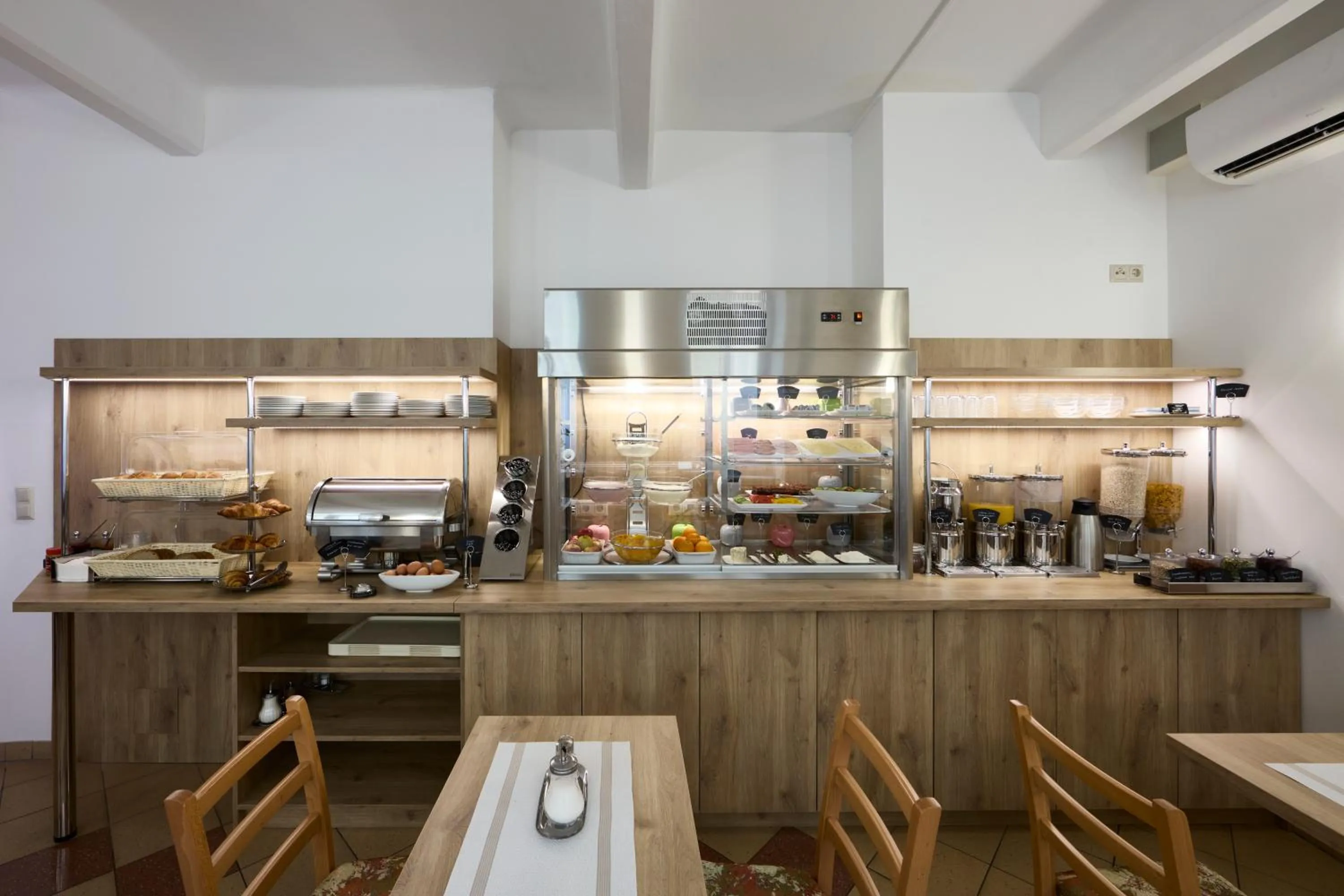 Food and drinks in Hotel Terminus