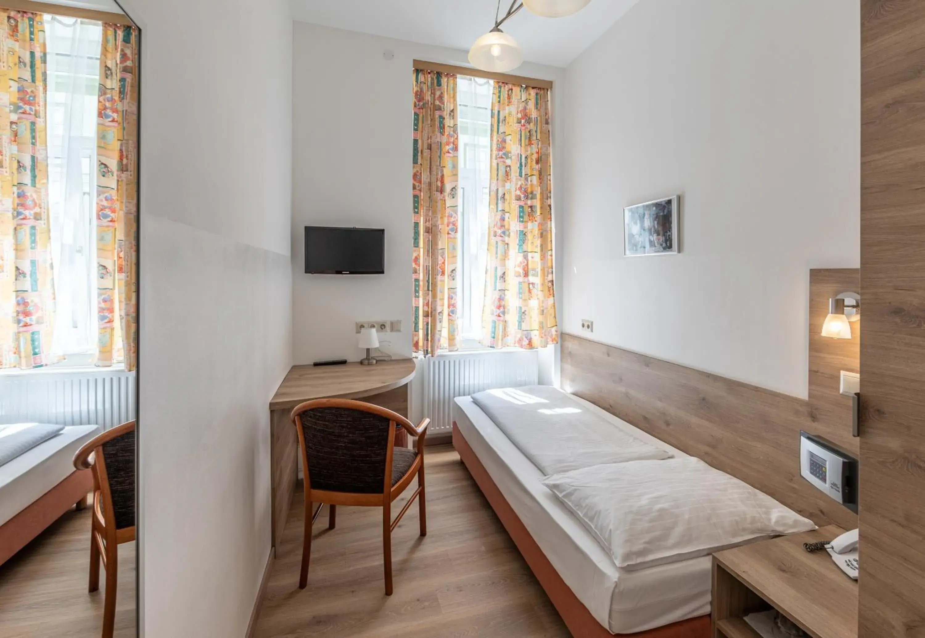 Single Room in Hotel Terminus Single Room in Hotel Terminus