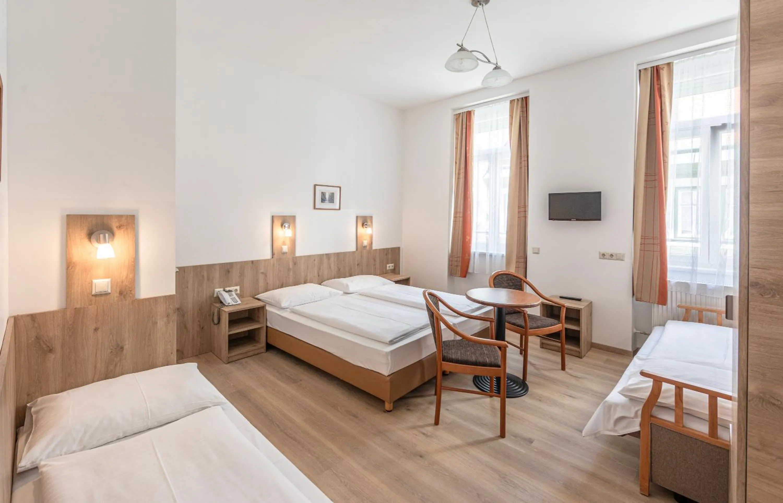 TV and multimedia, Bed in Hotel Terminus