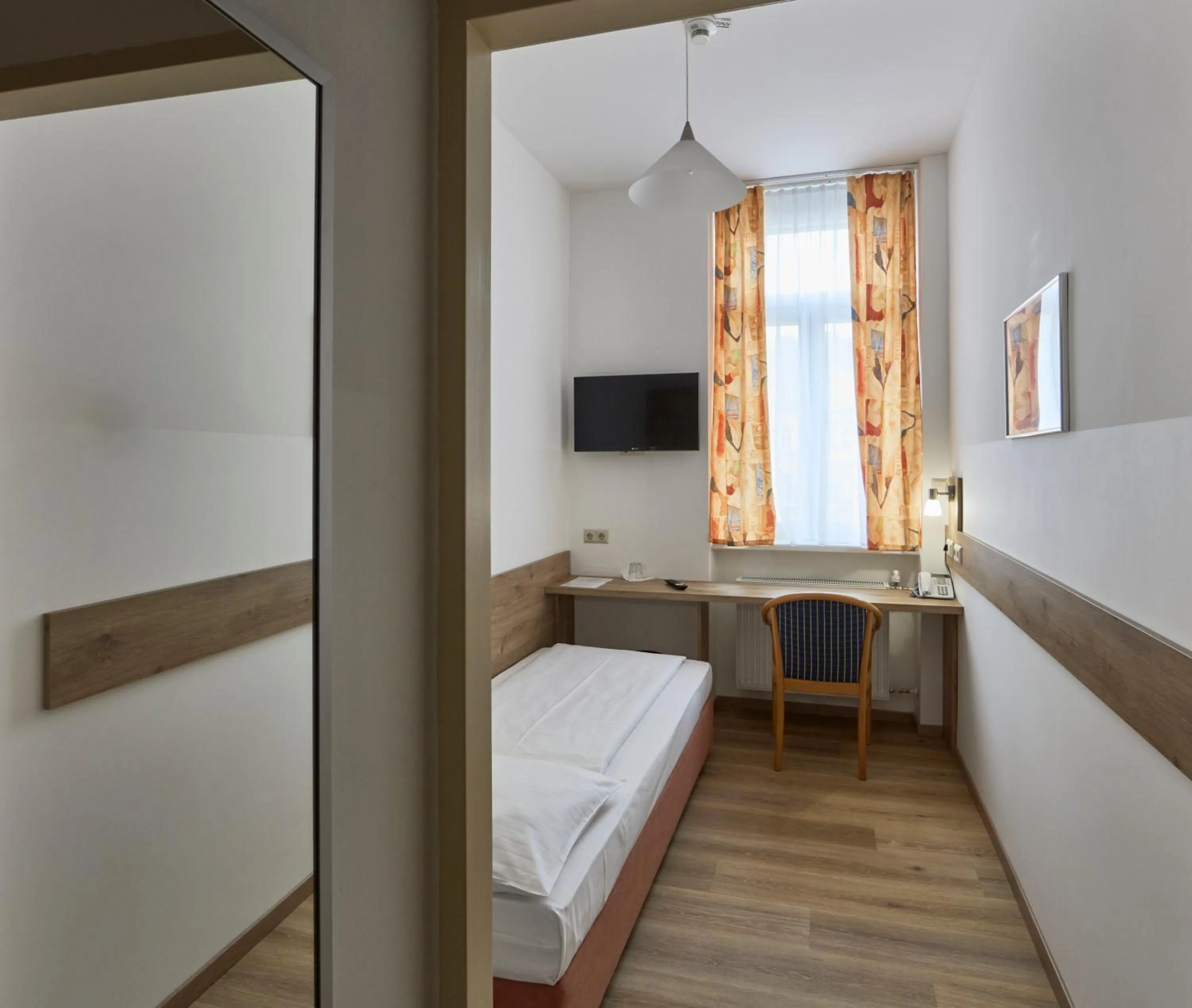 Bed in Hotel Terminus