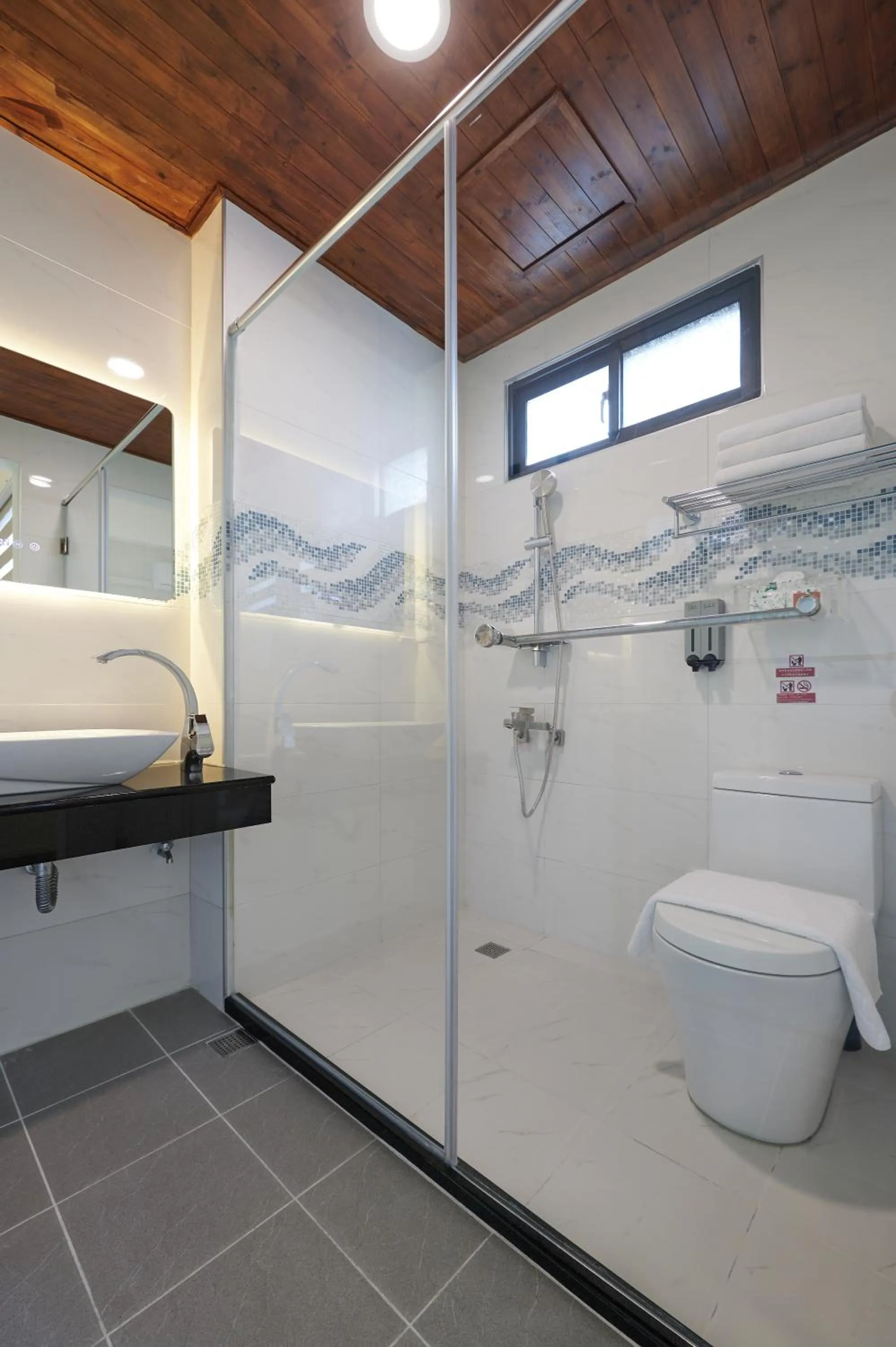 Toilet in Avenue B&B