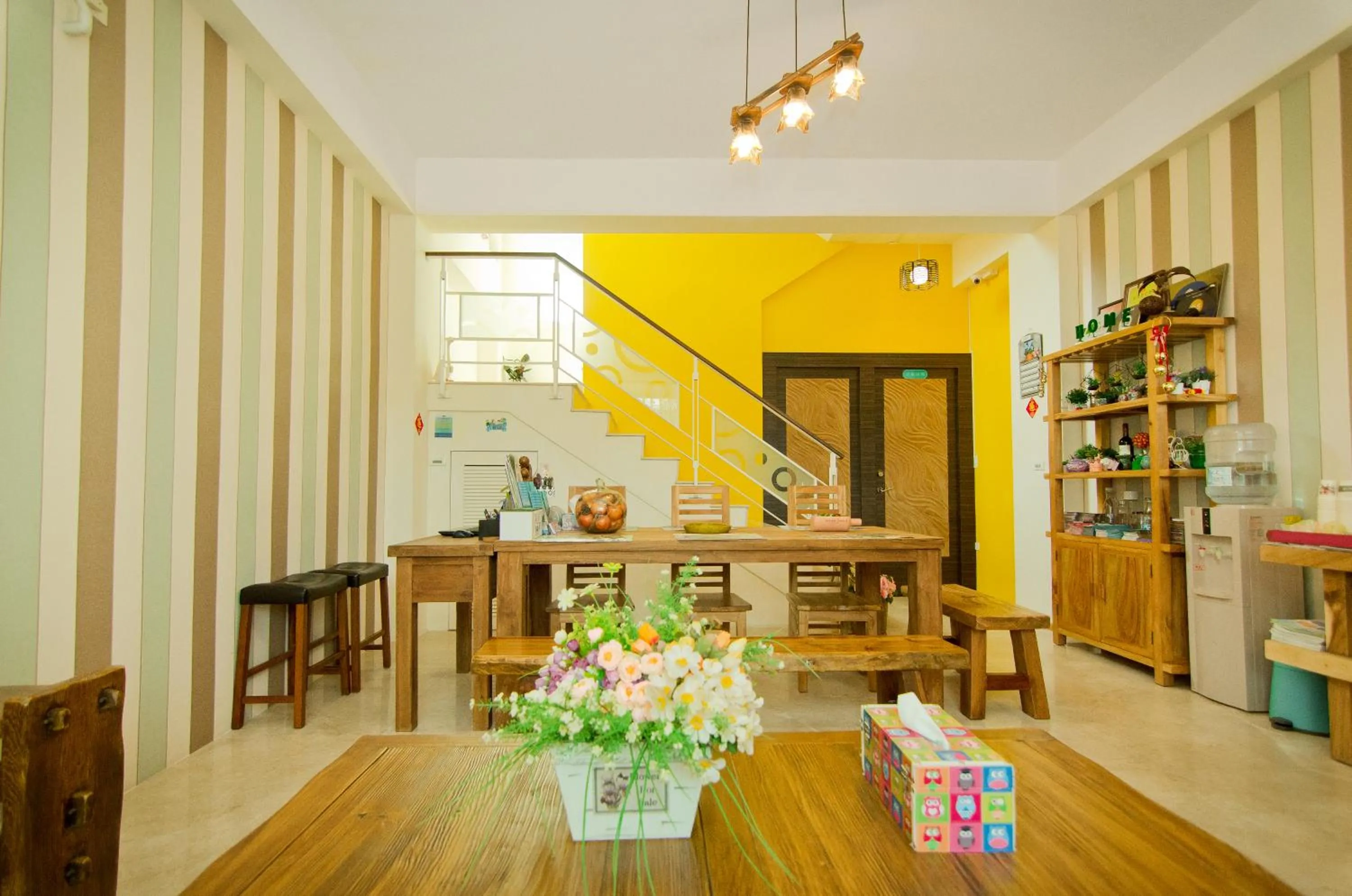 Communal lounge/ TV room in Avenue B&B