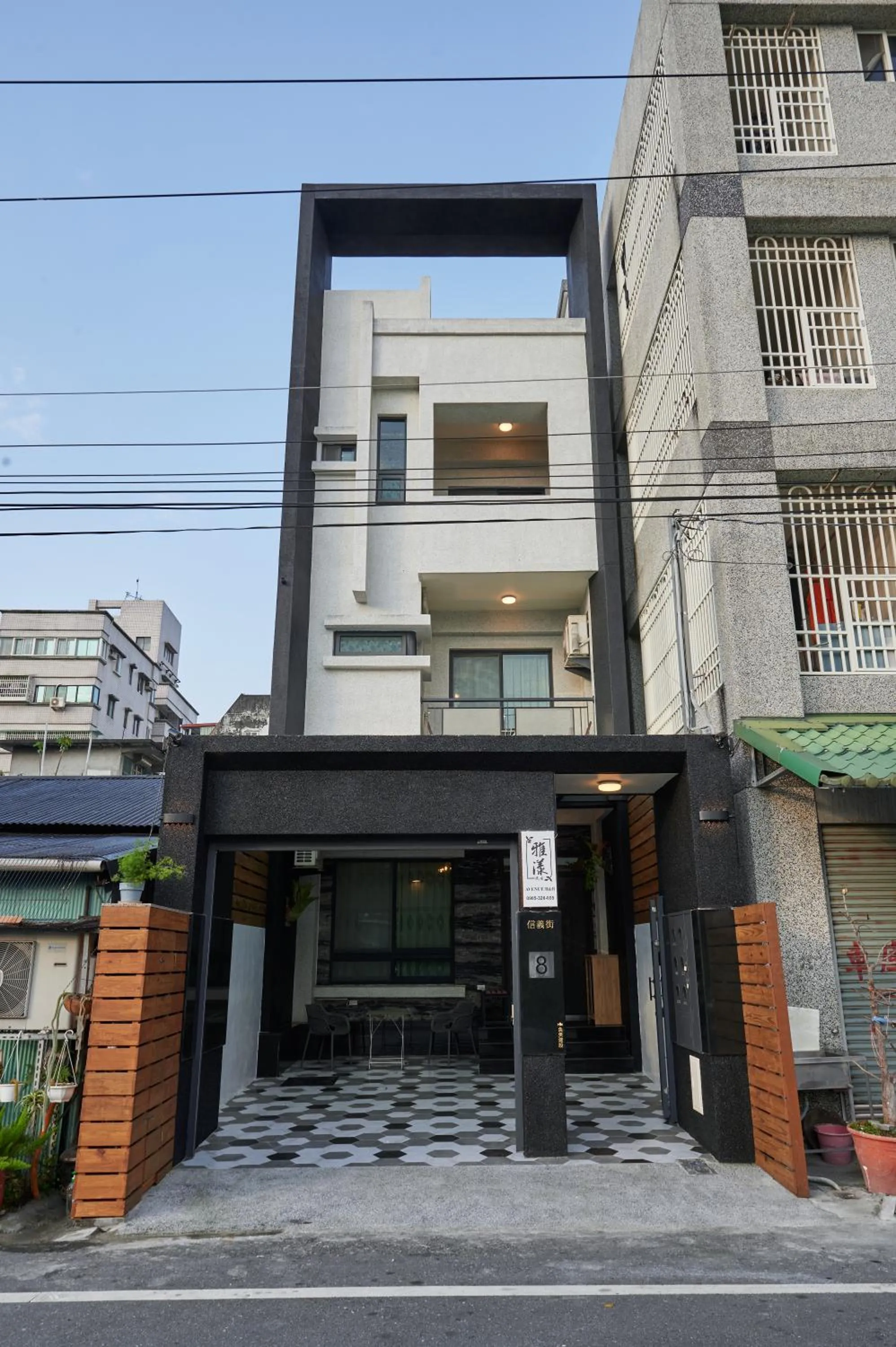 Property building in Avenue B&B