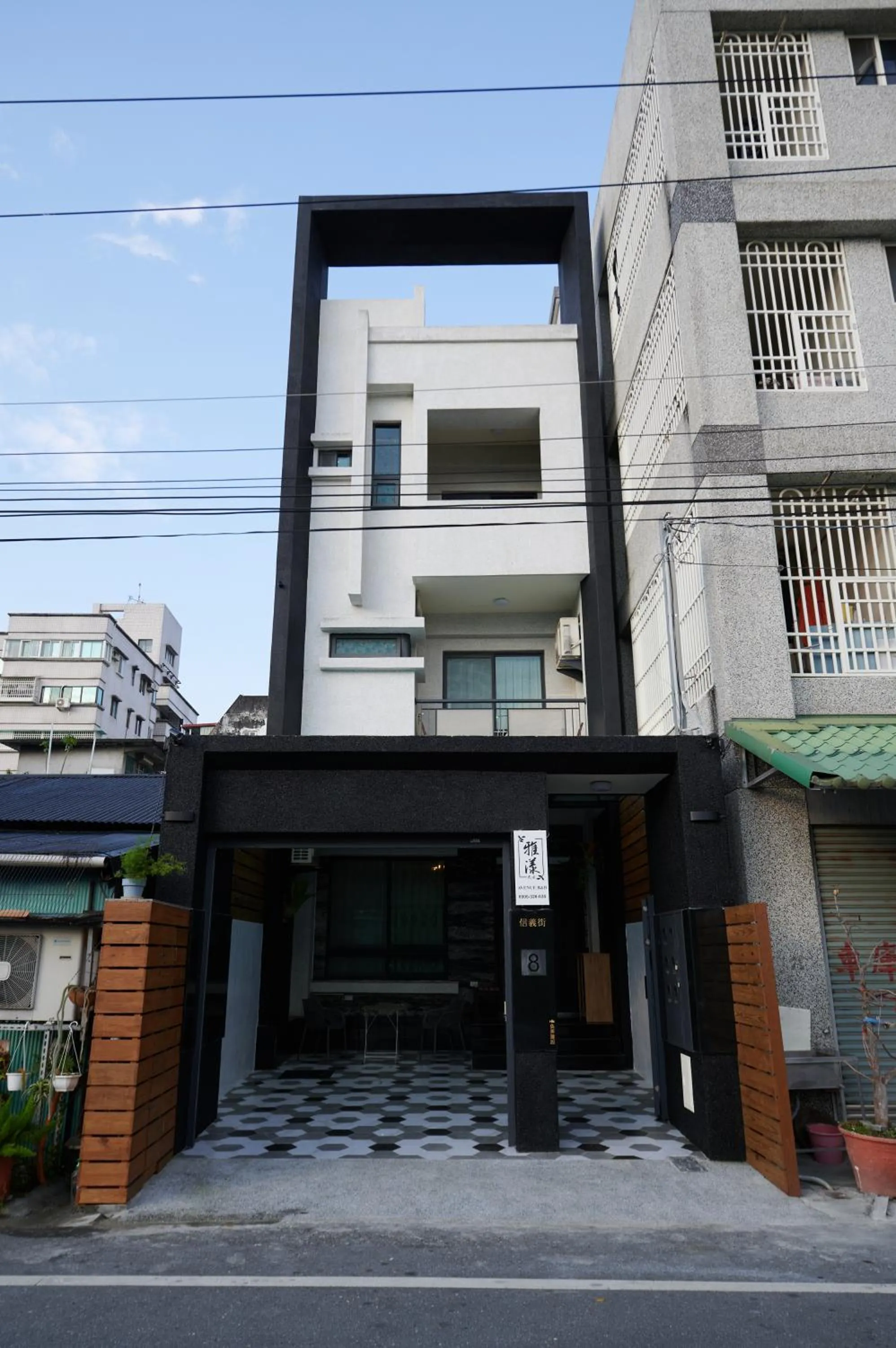 Property building in Avenue B&B