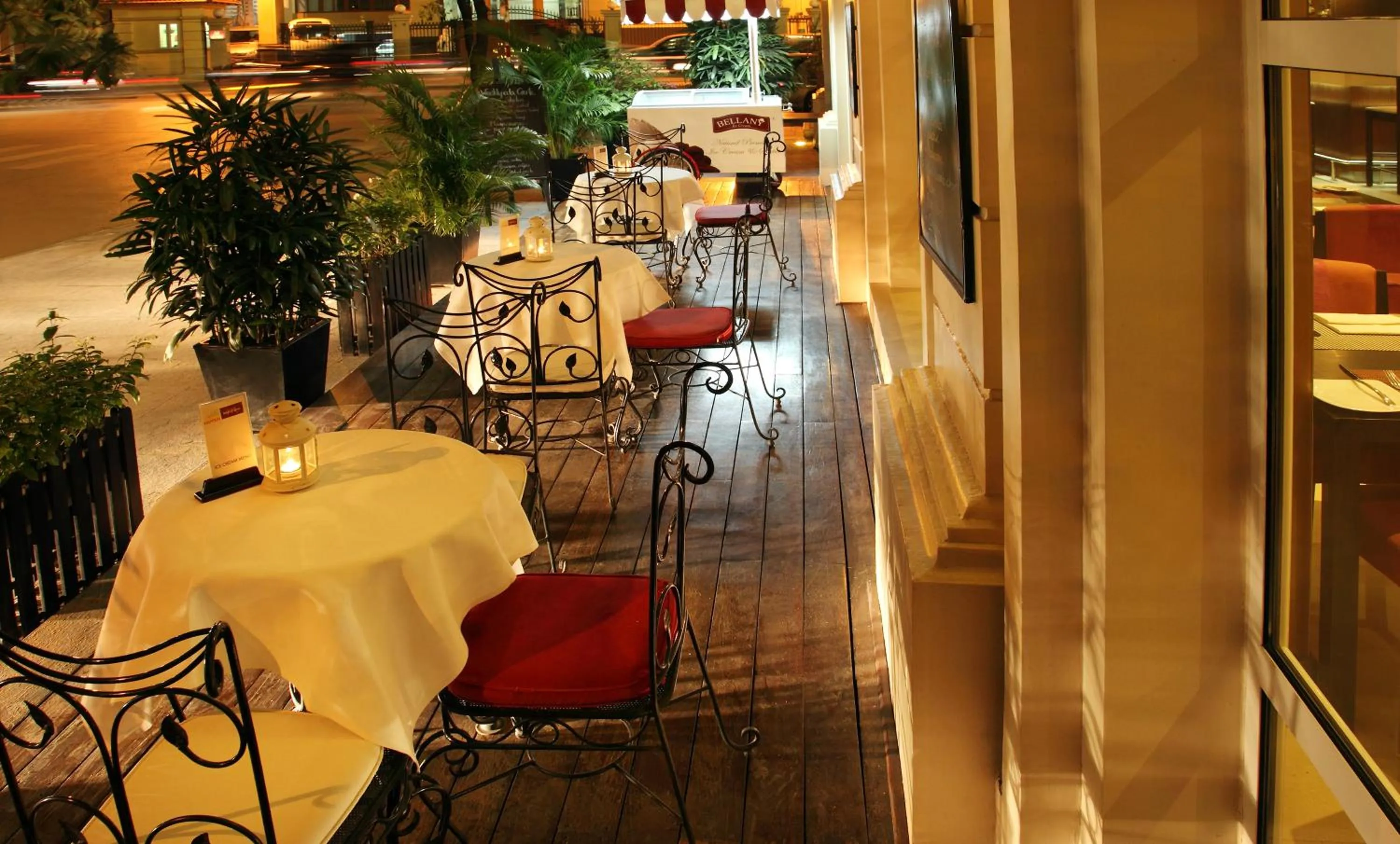 Balcony/Terrace in Mercure Hanoi La Gare Hotel