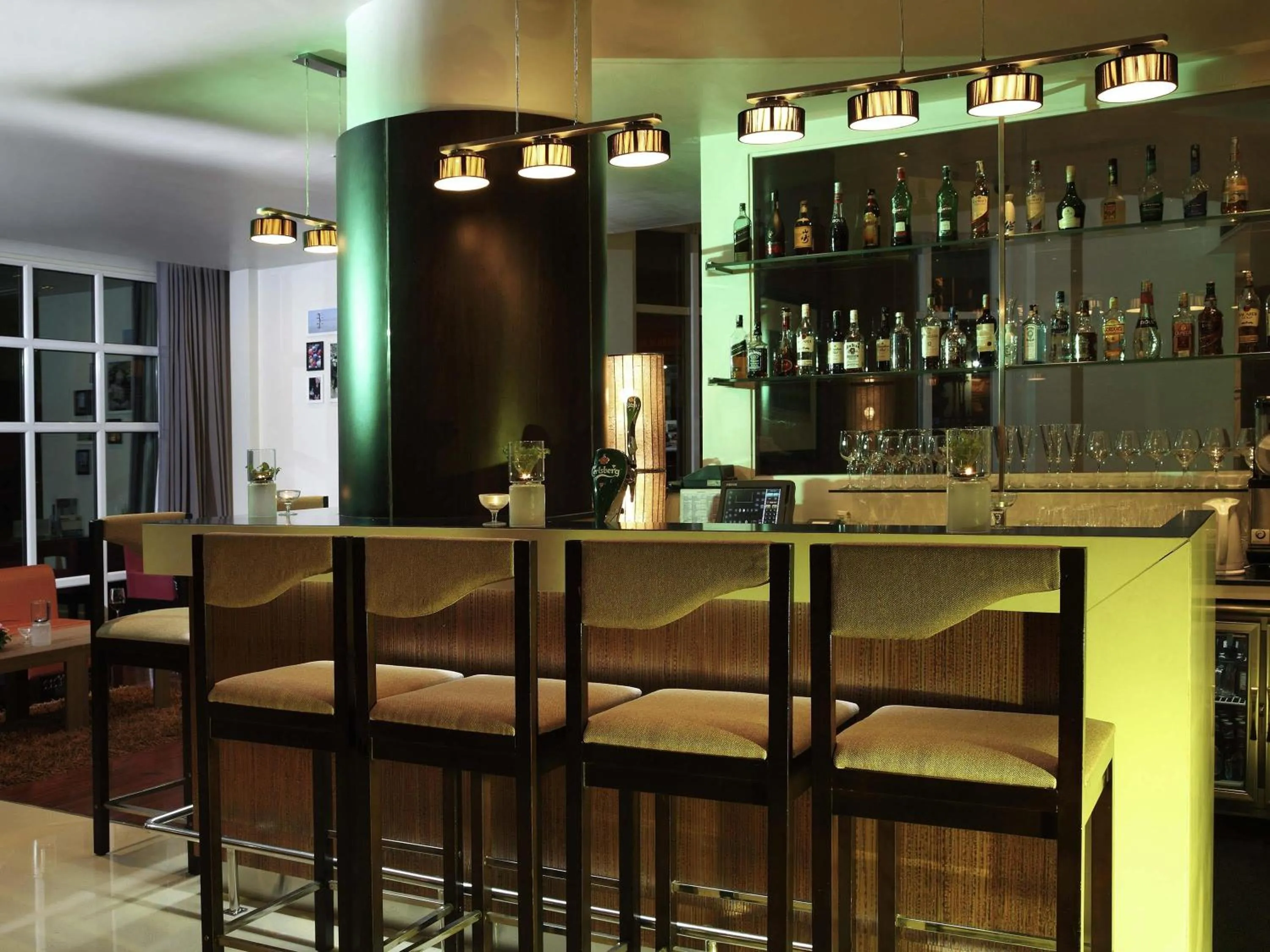 Lounge or bar in Mercure Hanoi La Gare Hotel