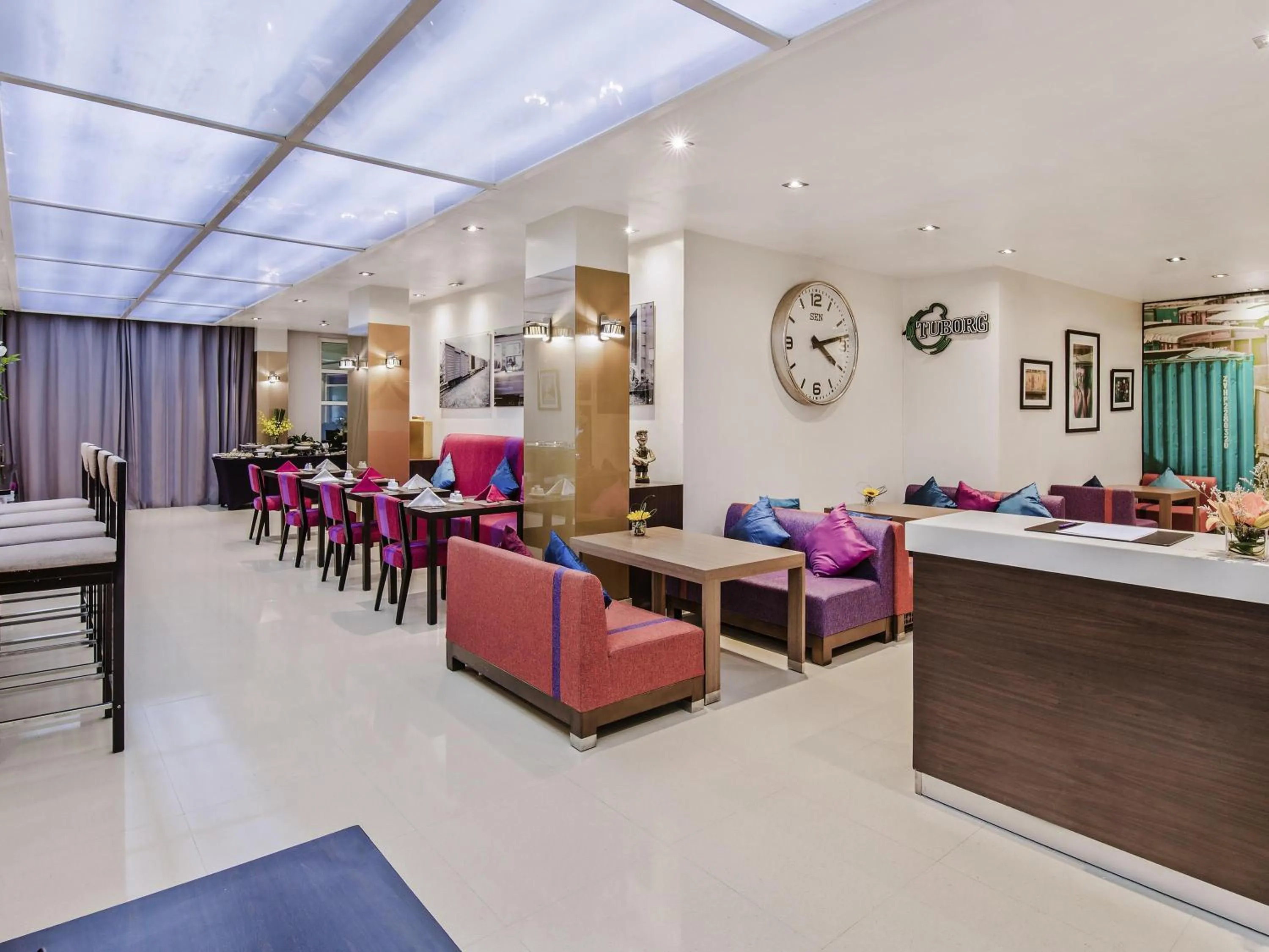 Lounge or bar in Mercure Hanoi La Gare Hotel