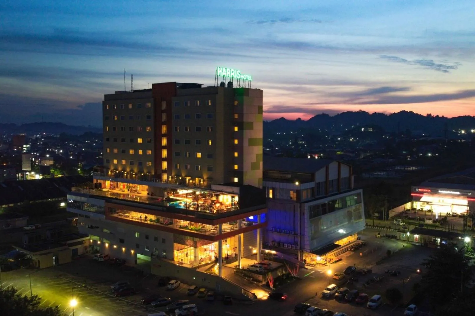 Property building in HARRIS Hotel Samarinda