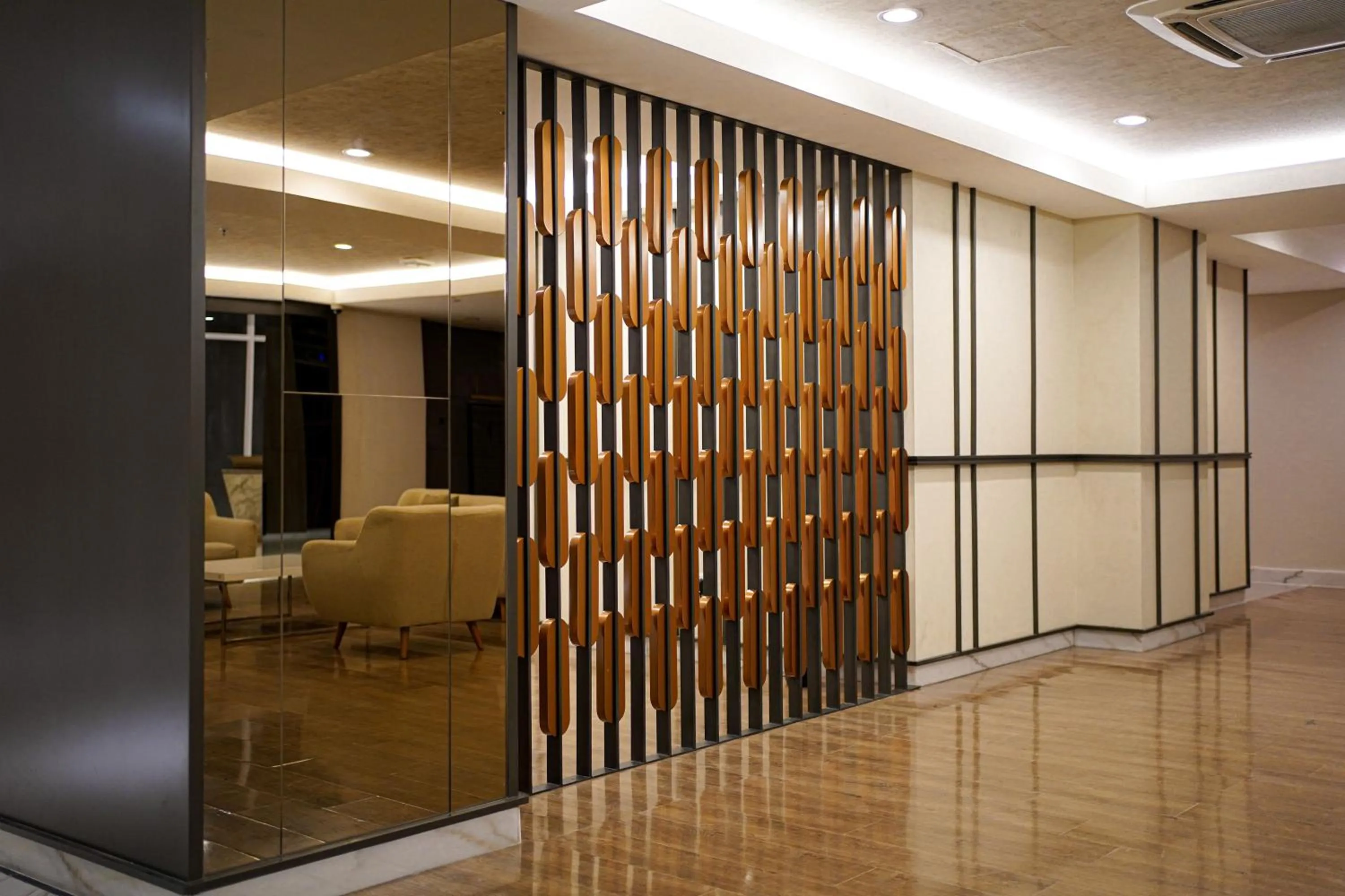 Lobby or reception in HARRIS Hotel Samarinda