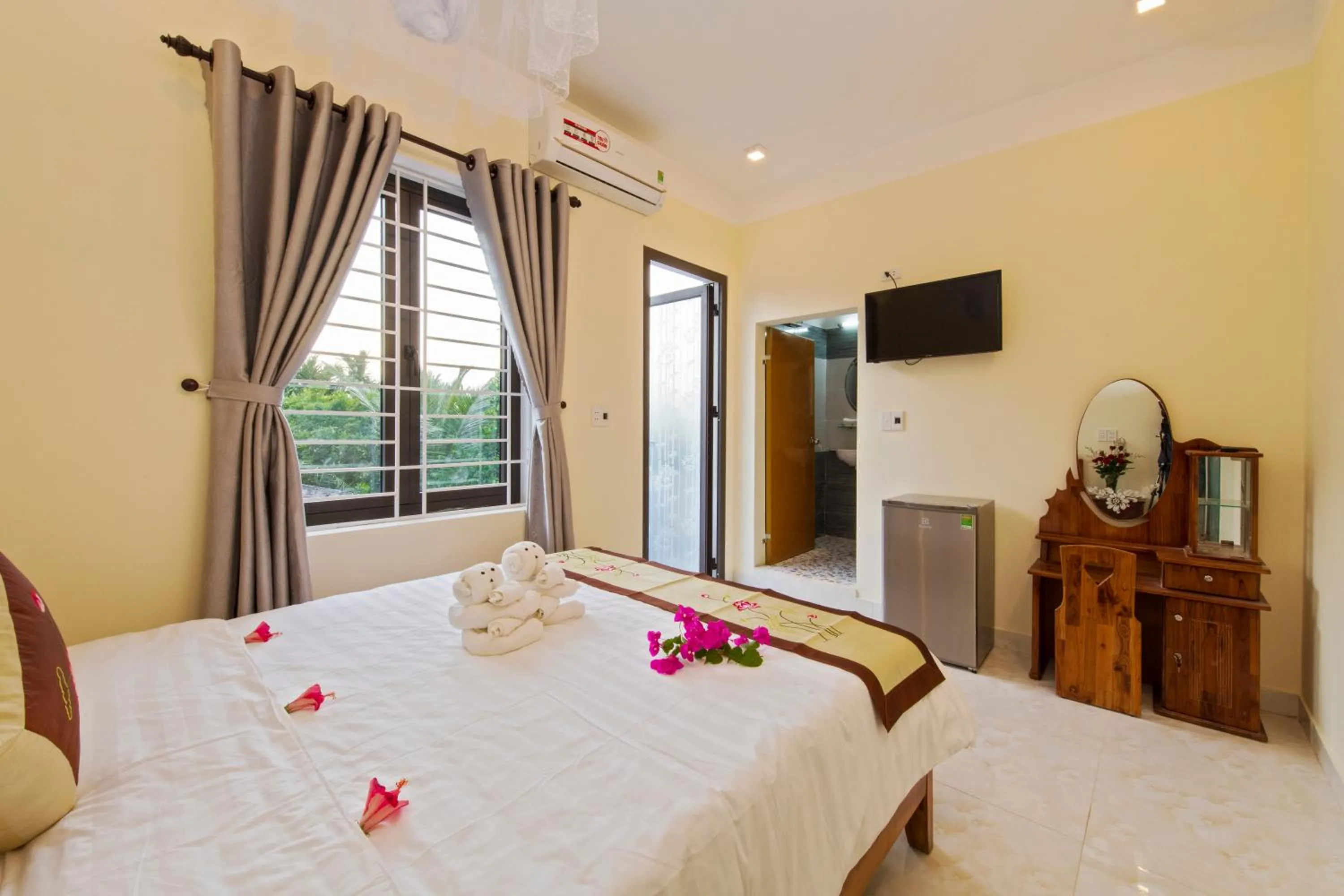 Bed in Bougain Villeas Homestay