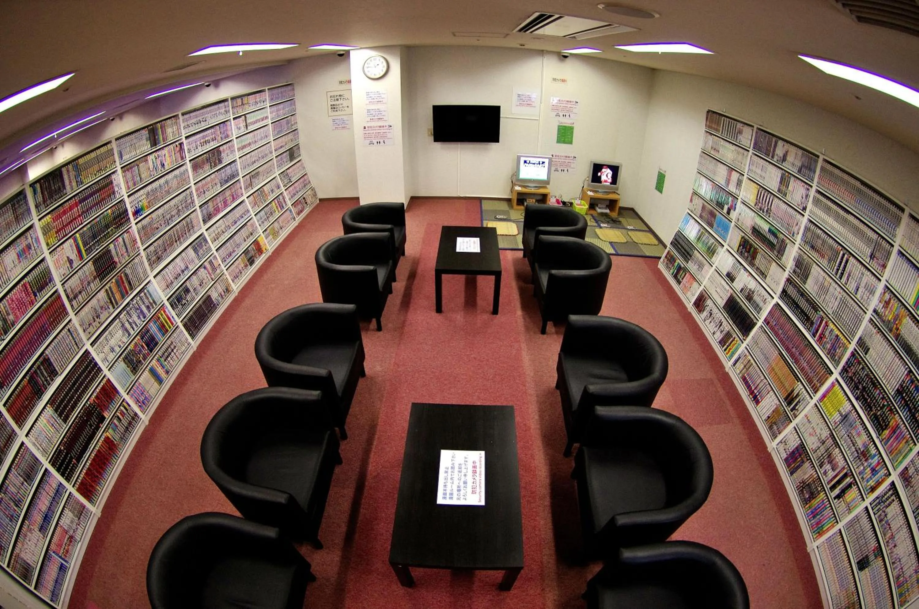 Library in Capsule&Spa Grand Sauna Shinsaibashi