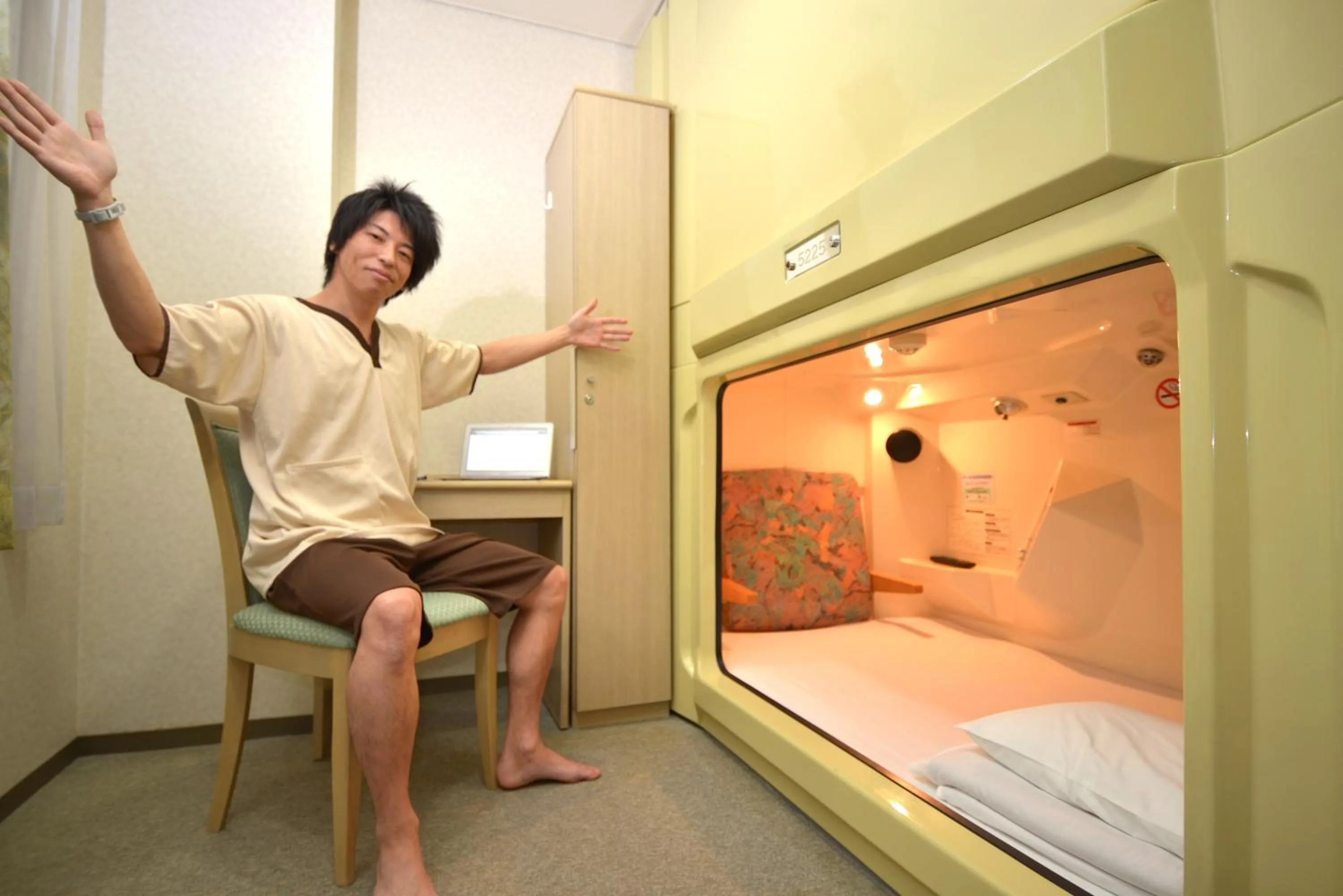 Photo of the whole room, Bed in Capsule&Spa Grand Sauna Shinsaibashi