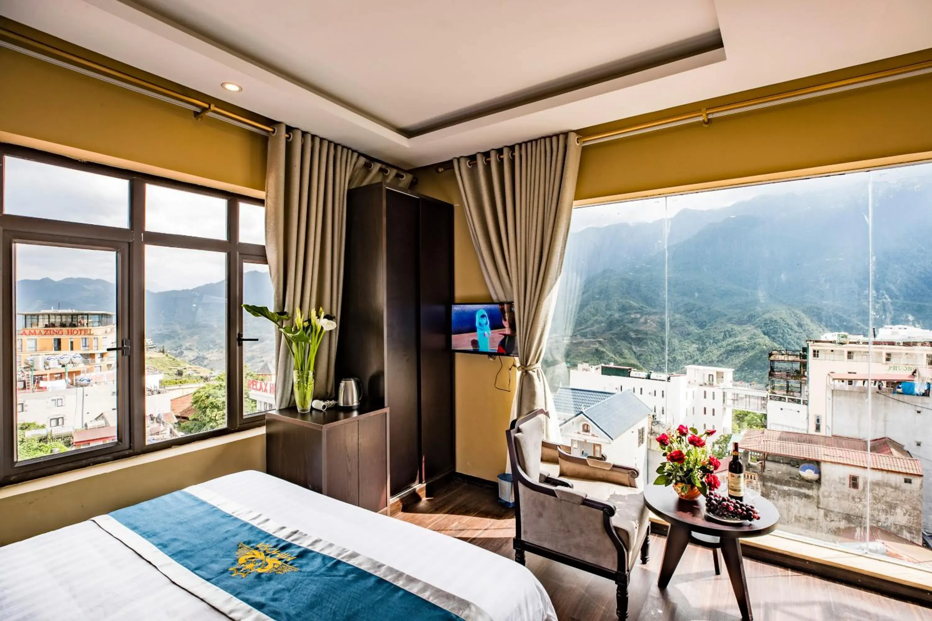 Double Room with Mountain View in Mimosa Hotel Sapa Double Room with Mountain View in Mimosa Hotel Sapa
