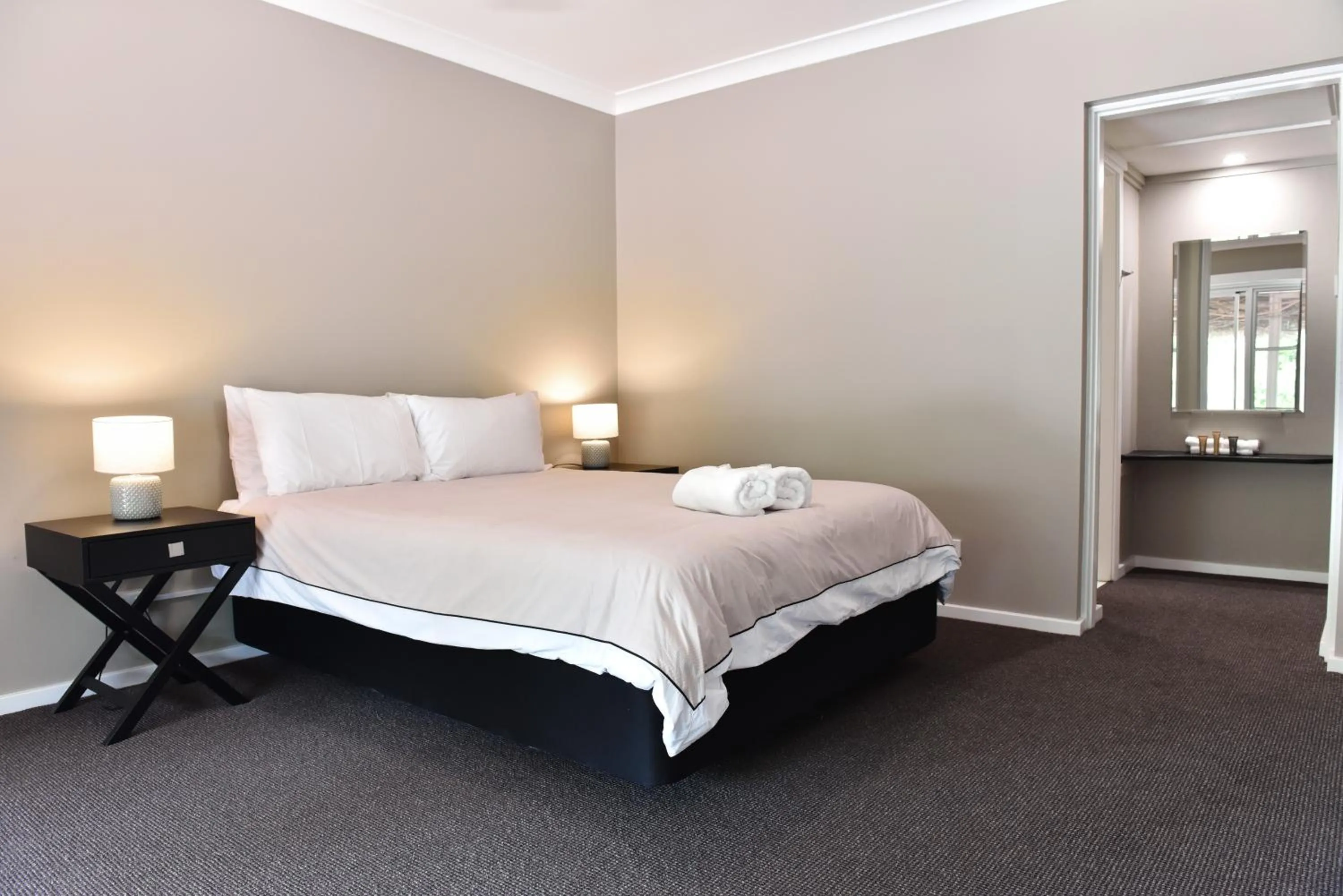 Bed in Dutchies Motel Nelson Bay & Dutchmans Beach Apartments