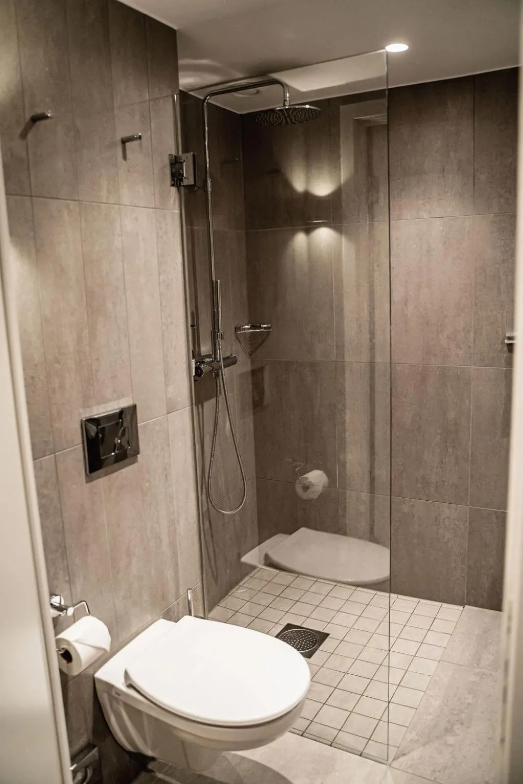 Shower in Stenungsbaden Yacht Club