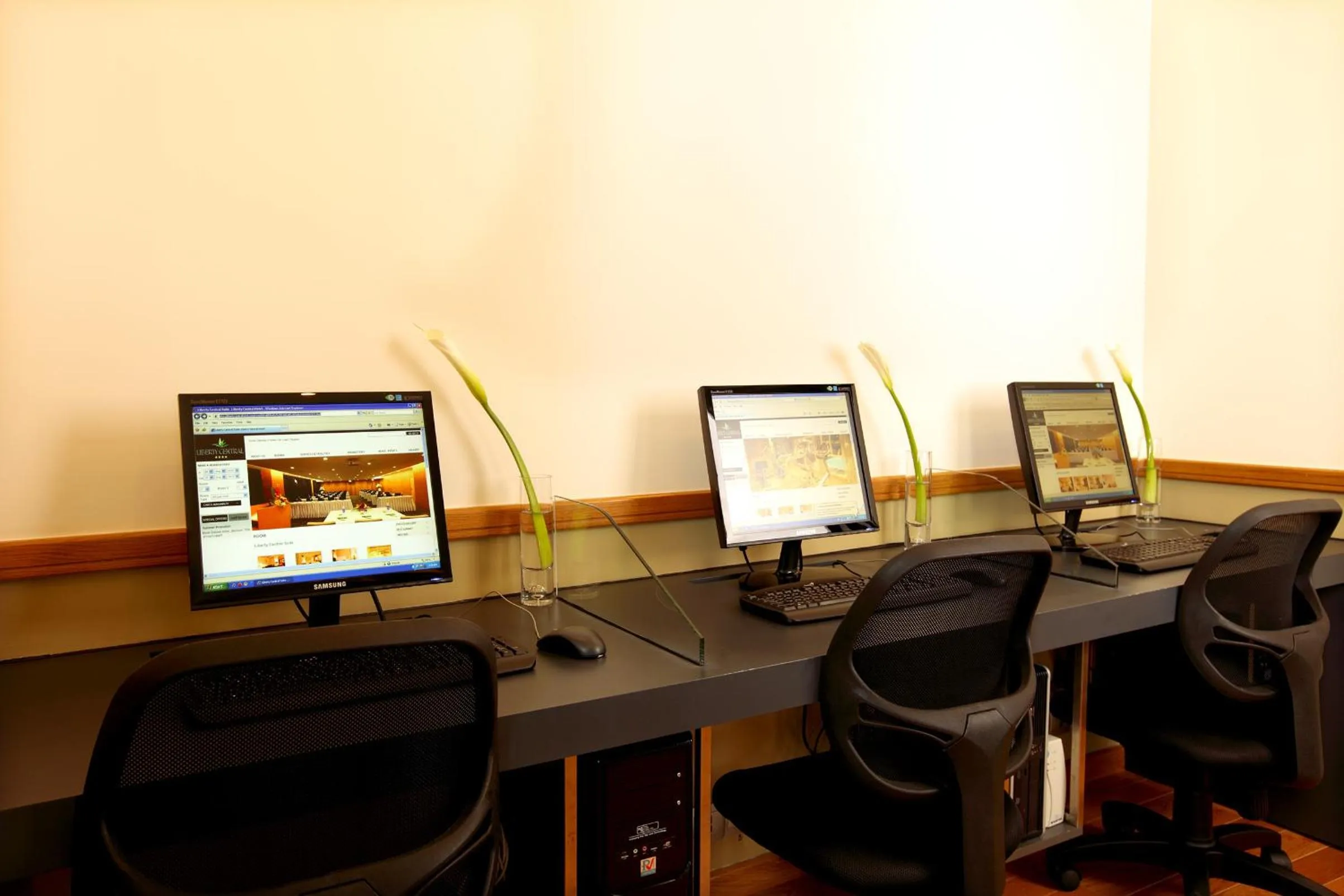 Business facilities in Liberty Central Saigon Centre Hotel