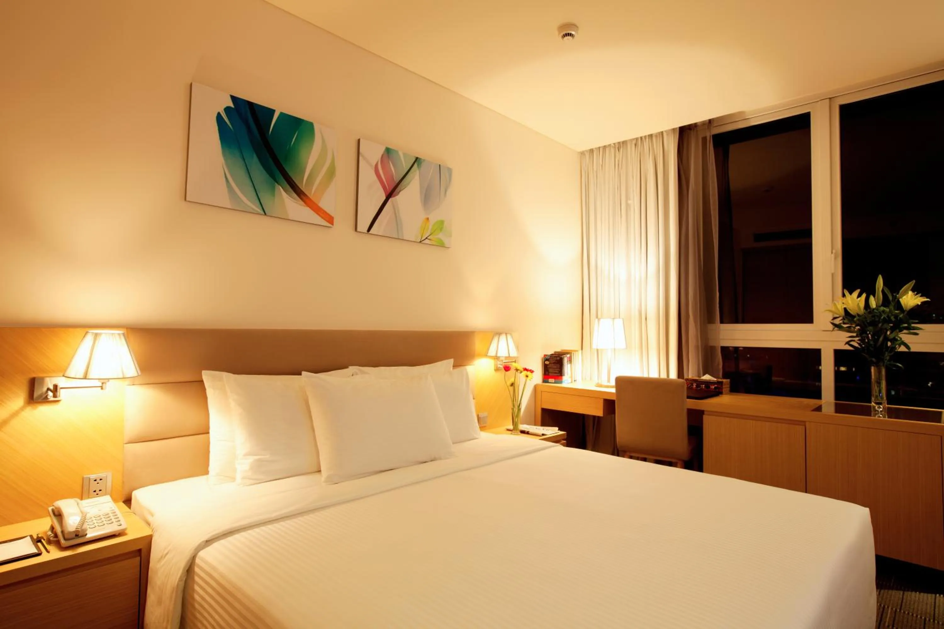 Bedroom, Bed in Liberty Central Saigon Centre Hotel