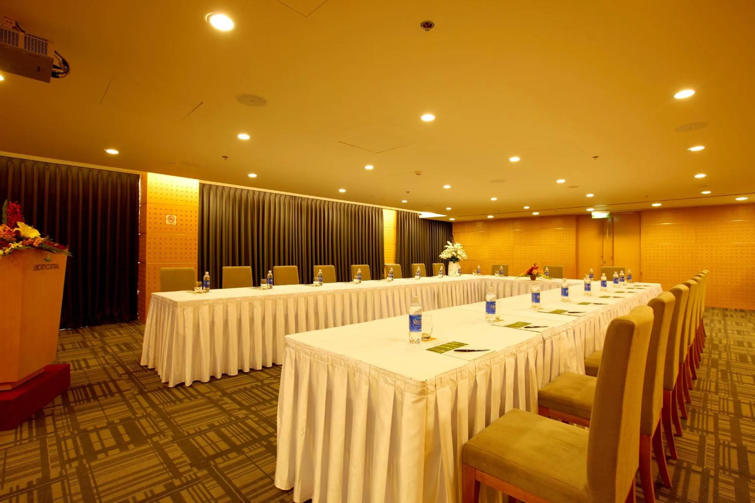 Business facilities in Liberty Central Saigon Centre Hotel