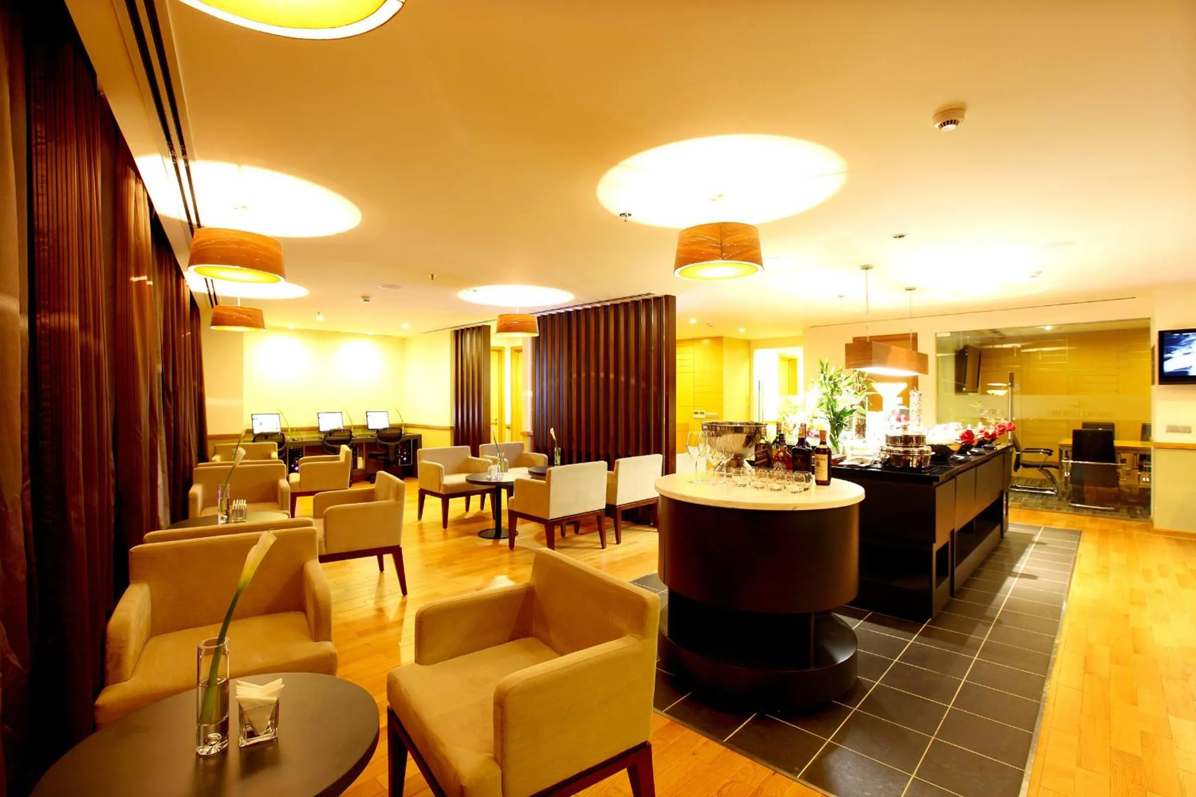 Restaurant/places to eat in Liberty Central Saigon Centre Hotel