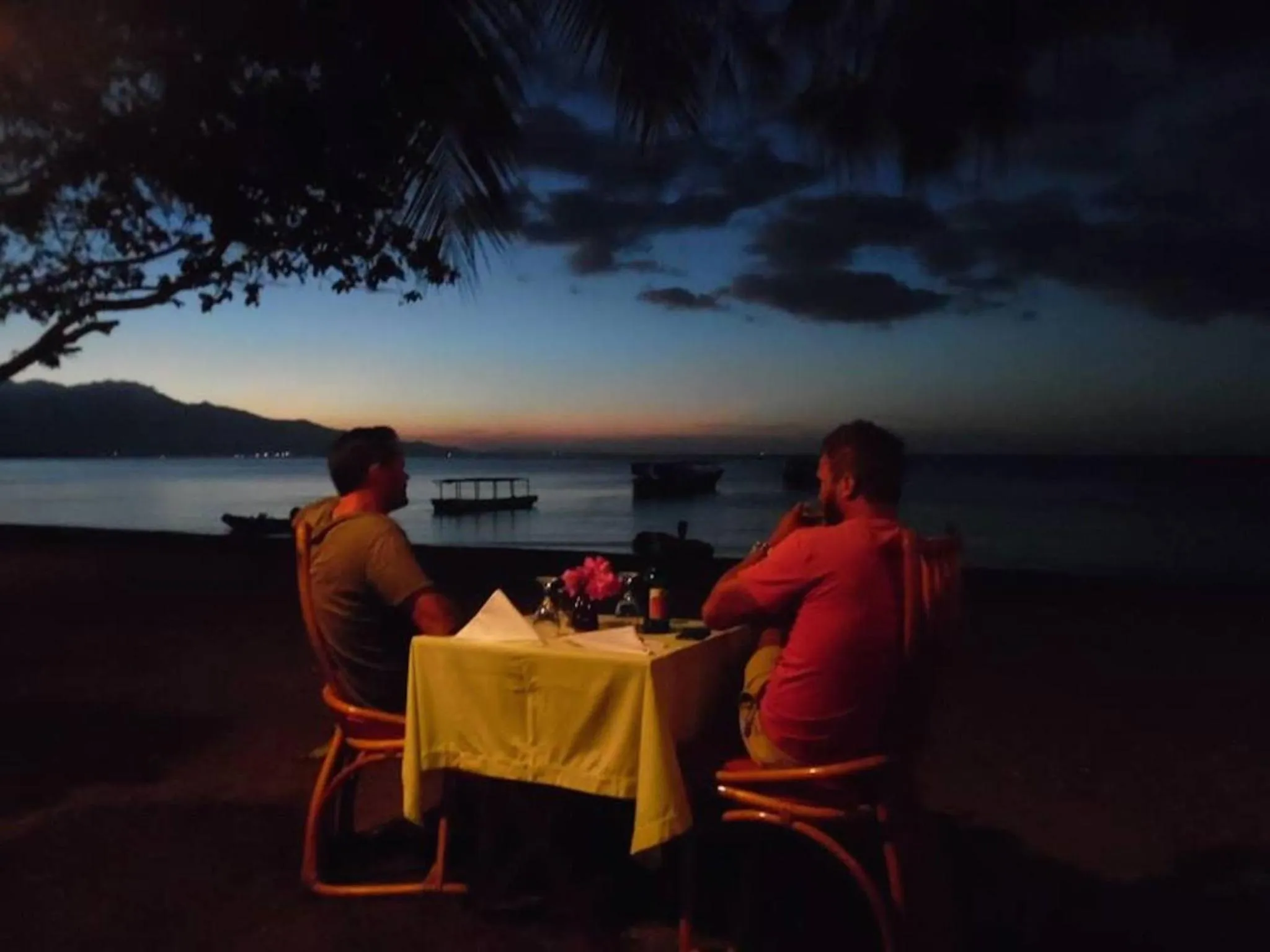 Restaurant/places to eat in Sea World Club Beach Resort & Dive Center, RESORT THAT SUPPORTS THE POOR