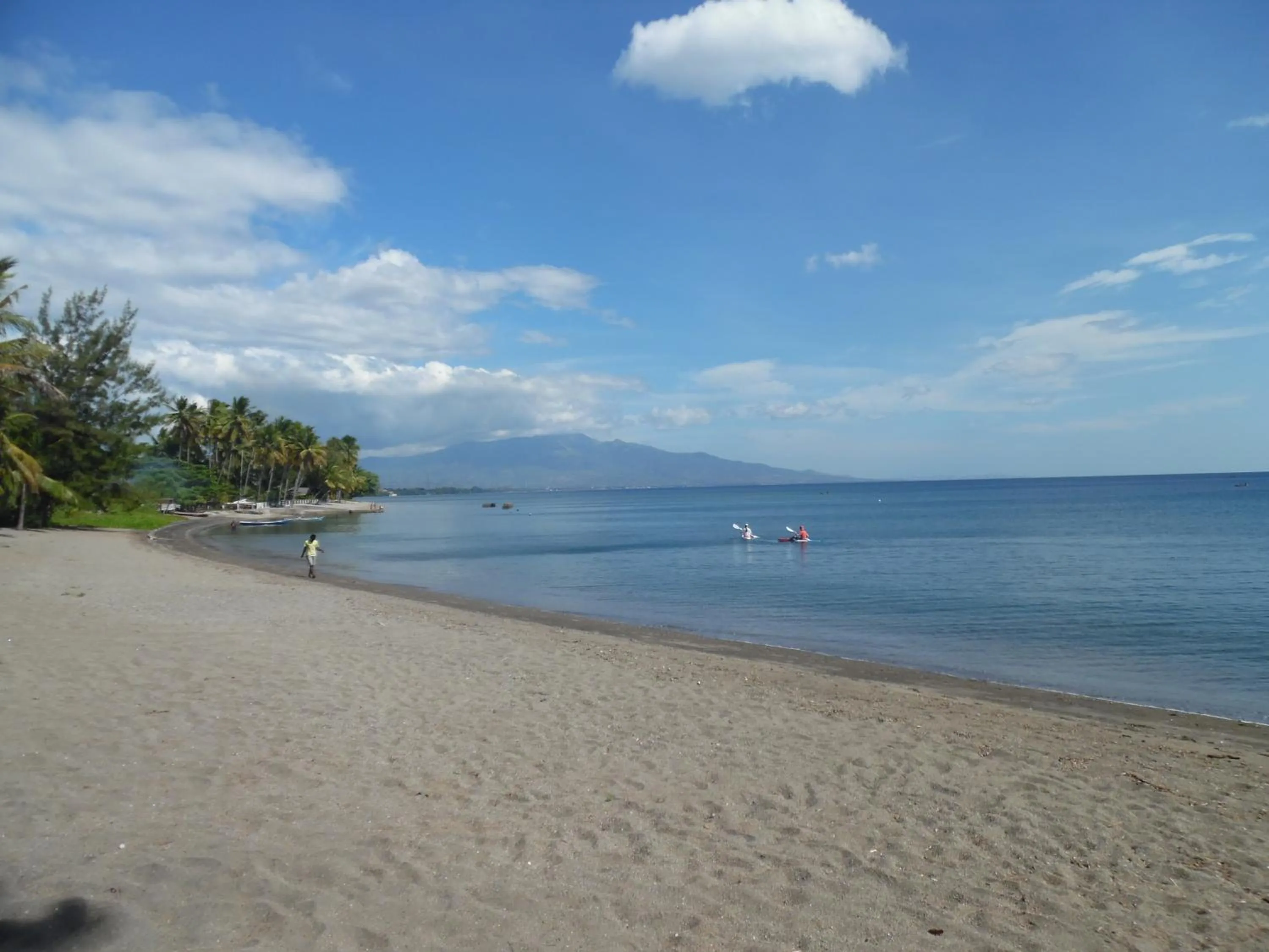 Day in Sea World Club Beach Resort & Dive Center, RESORT THAT SUPPORTS THE POOR