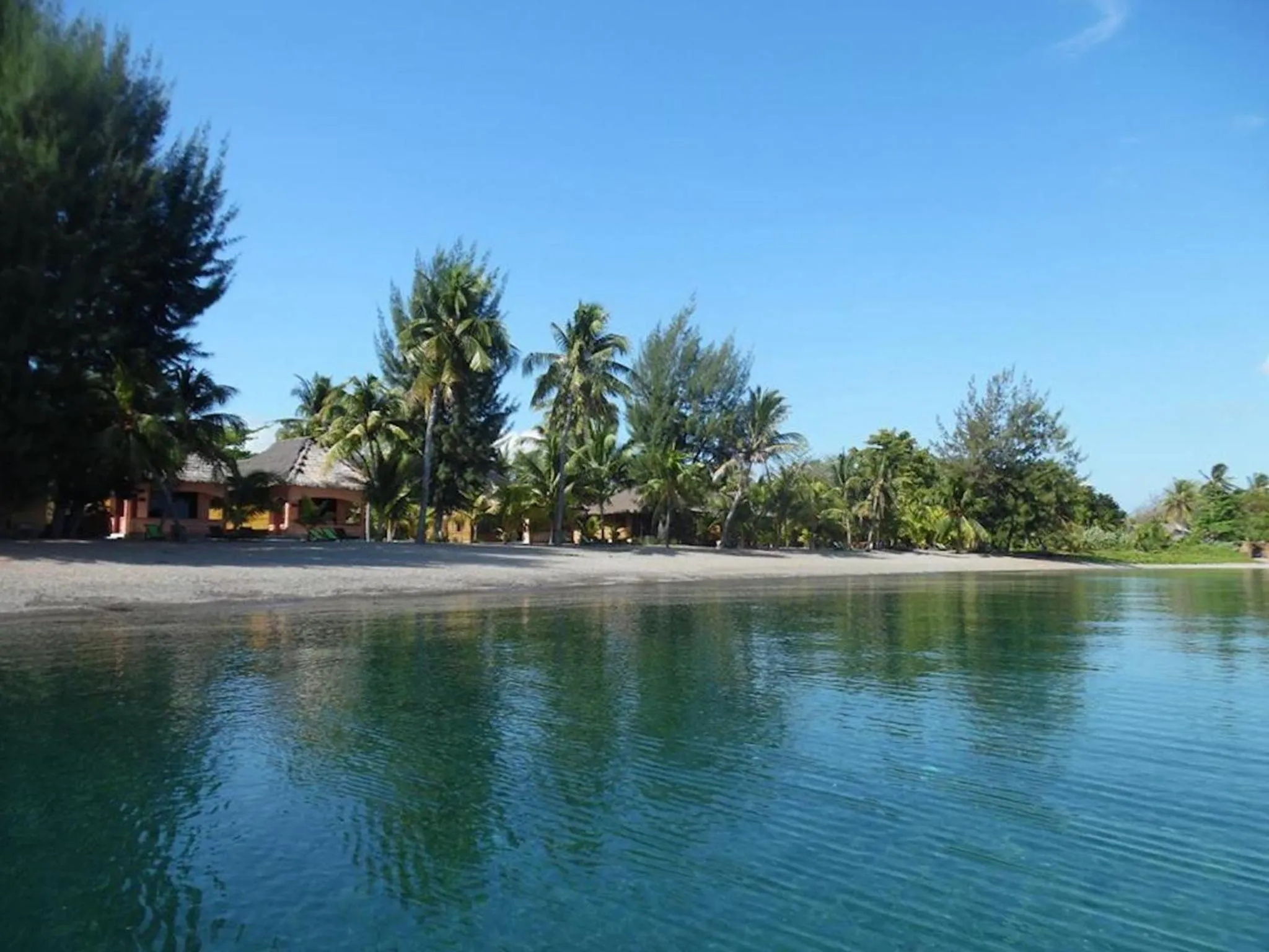 Day in Sea World Club Beach Resort & Dive Center, RESORT THAT SUPPORTS THE POOR